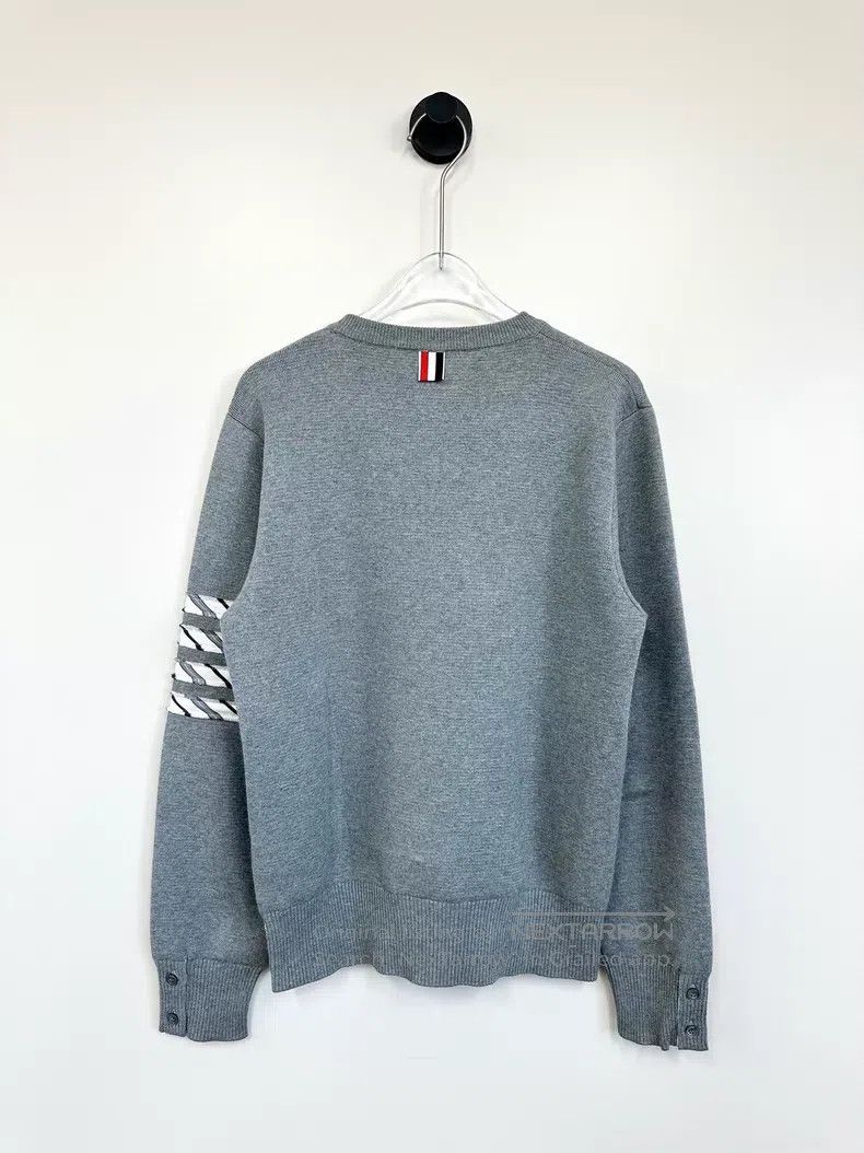 Thom Browne Thom Browne Gray classic four-striped knit sweater Size US XS / EU 42 / 0 - 2 Thumbnail