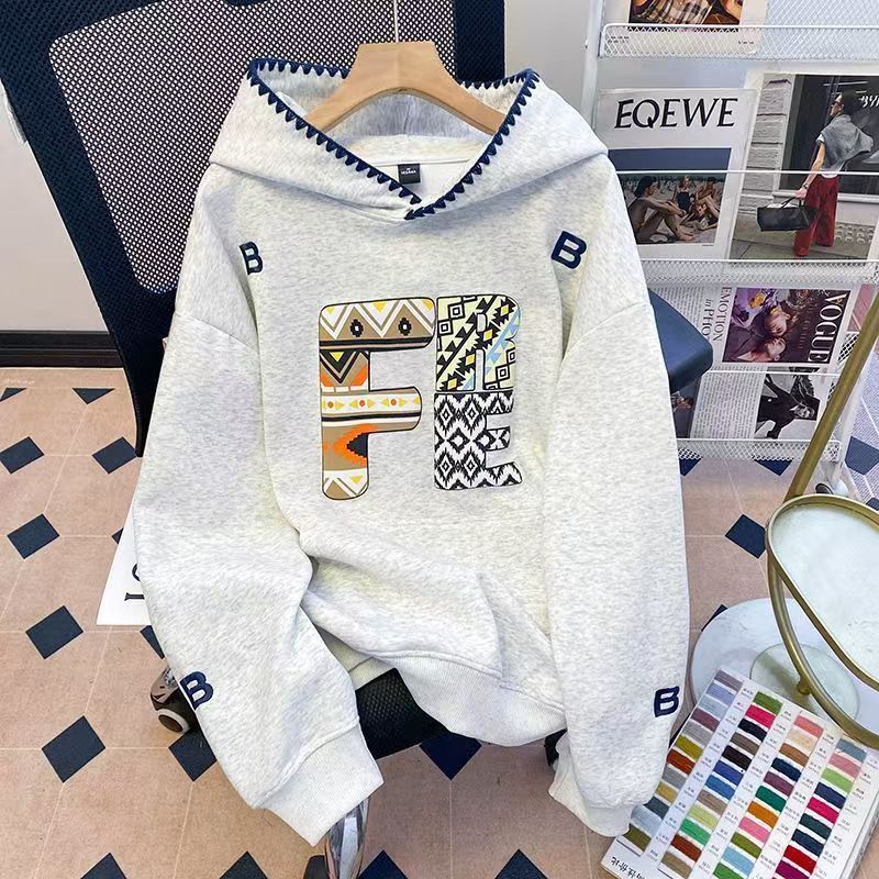 Vintage White Graphic Oversized Hoodie Size US M / EU 48-50 / 2 - 1 Thumbnail