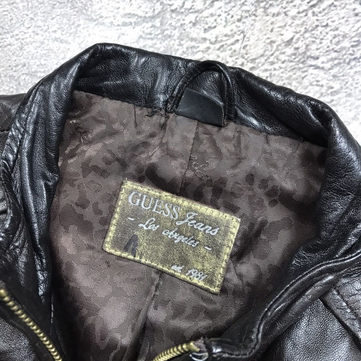 Vintage Vintage Guess Cropped Bomber Jacket Y2K Streetwear Black L Size L / US 10 / IT 46 - 7 Thumbnail