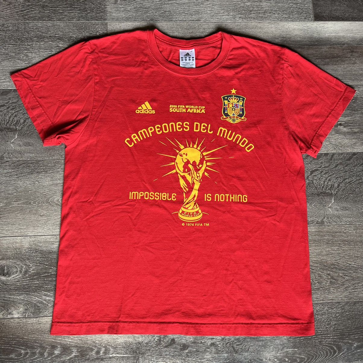 Vintage 2010 FIFA World Cup Spain Campeones Del Munda Tee