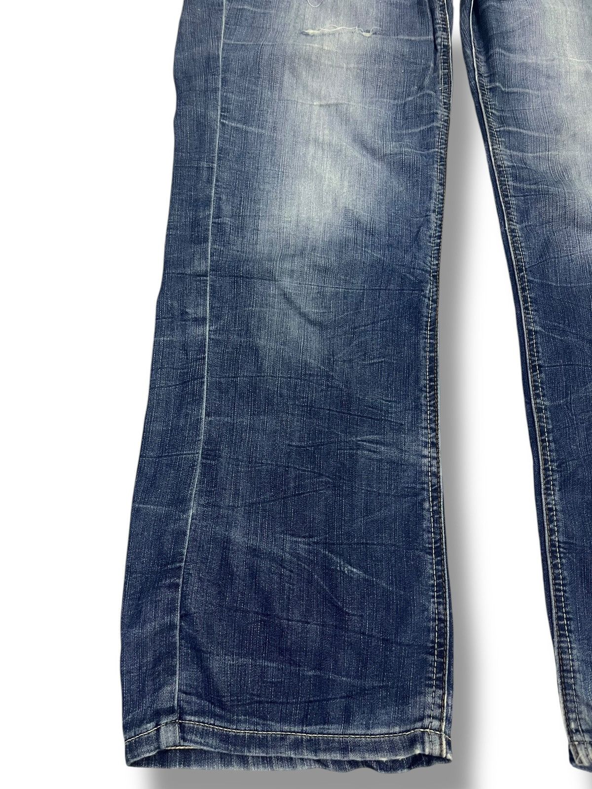 If Six Was Nine × Japanese Brand × Le Grande Bleu (L.G.B.) 🇯🇵 JAPANESE BRAND WASHED BLUE DISTRESSED DENIM Size US 34 / EU 50 - 3 Thumbnail