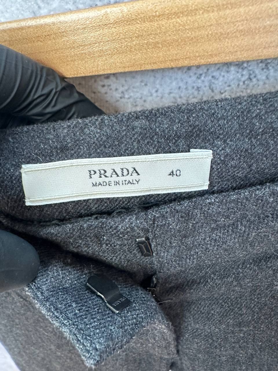 Prada Prada Gray Wool Tapered Pants Vintage Riri Size 27" / US 4 / IT 40 - 16 Thumbnail