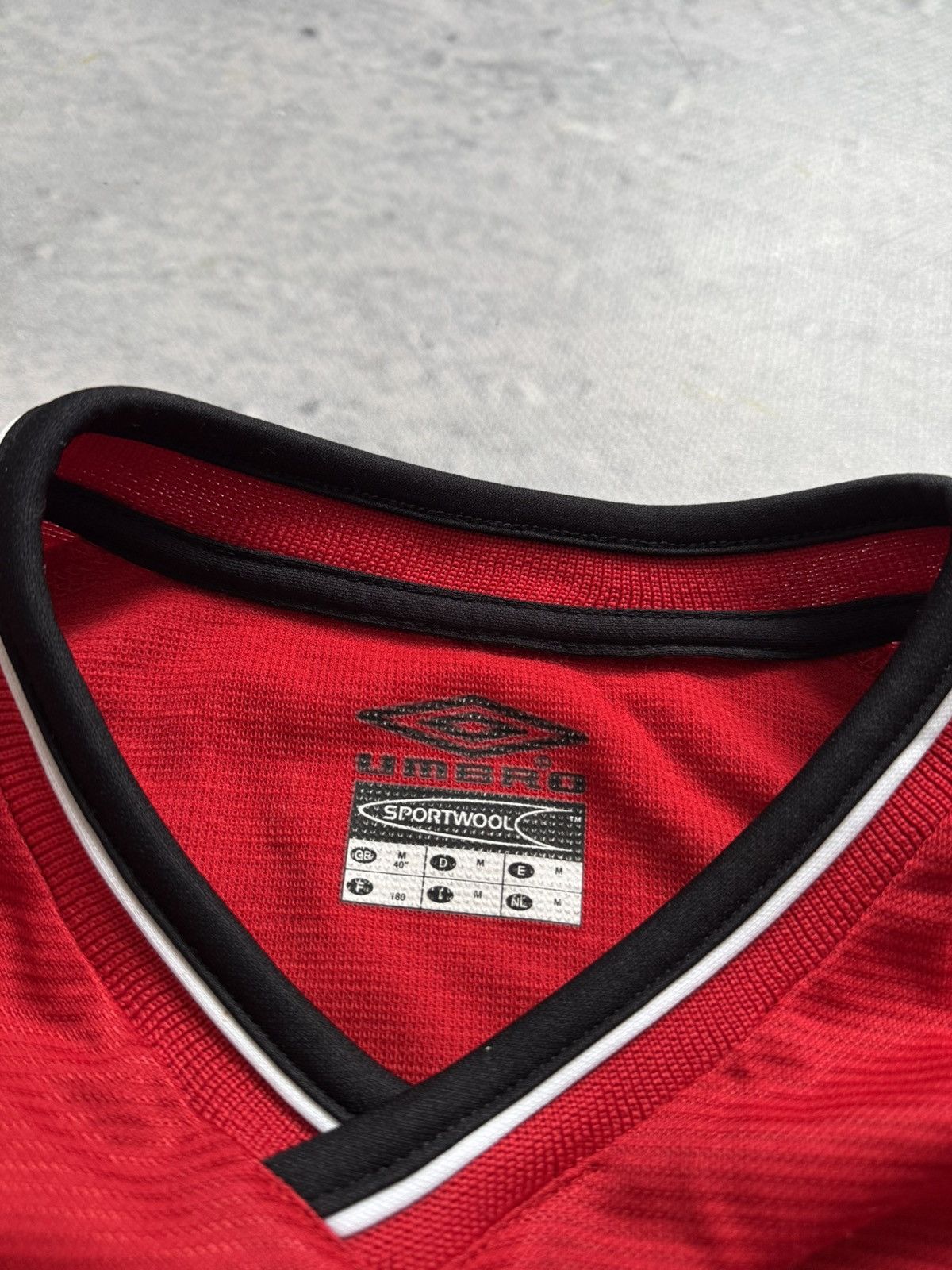 Umbro × Vintage Umbro Manchester United vintage jersey tee Size US L / EU 52-54 / 3 - 4 Thumbnail