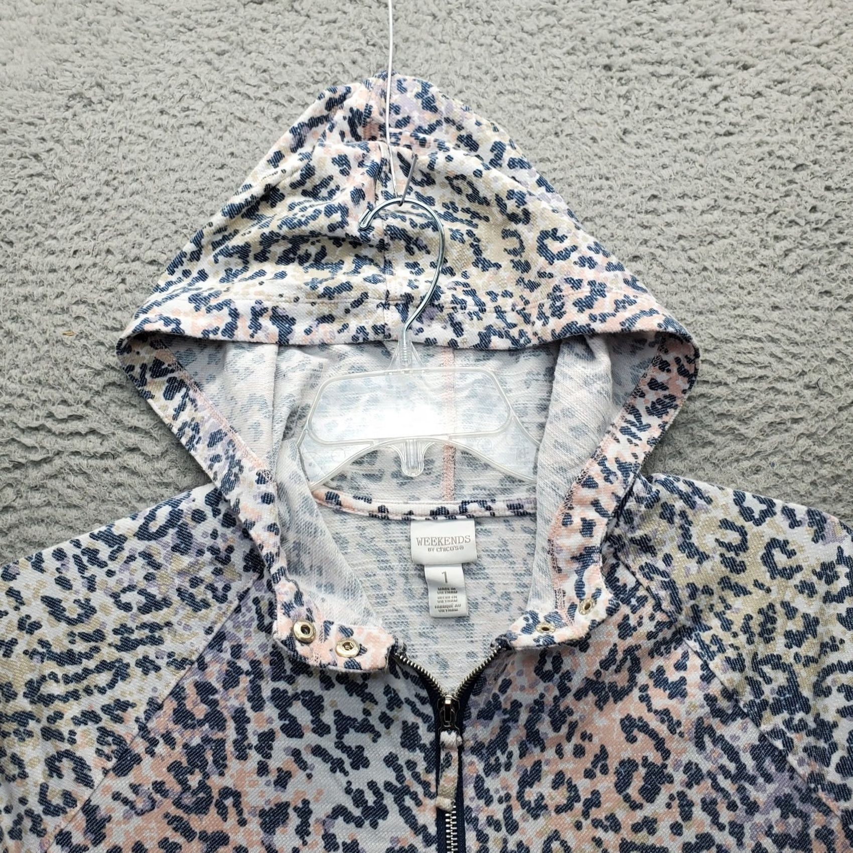 Vintage Chico's Weekend Hoodie Womens 1 Multi Animal Print Long Sleeve Stretch Zip Up Hoodie Women XS-Plus? (Note: The original size is 1; avoid adding). Size XS / US 0-2 / IT 36-38 - 8 Thumbnail