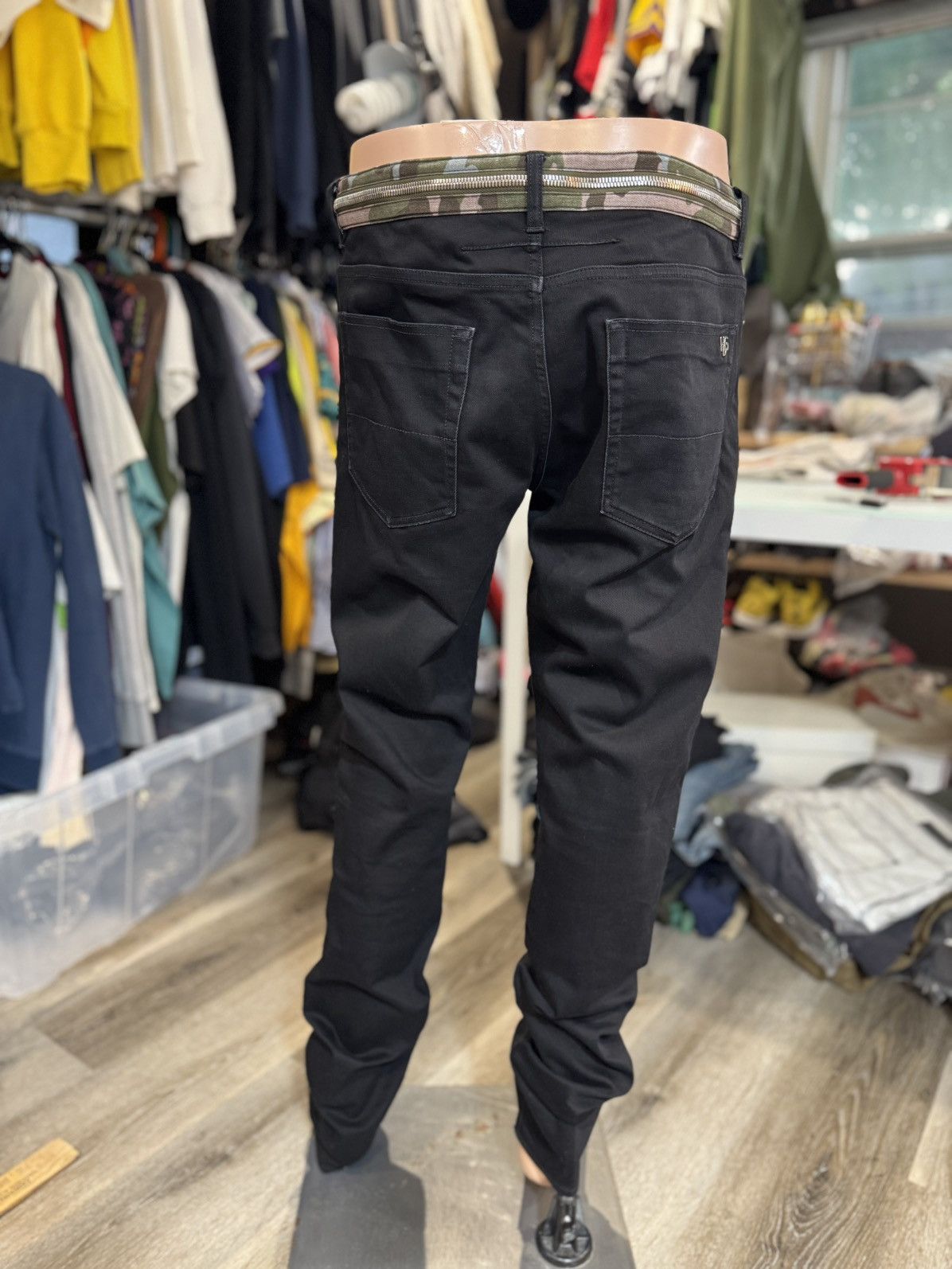 🗜️ GIVENCHY RARE DENIM BLACK STRECH COTTON W/ Chrome Zipper