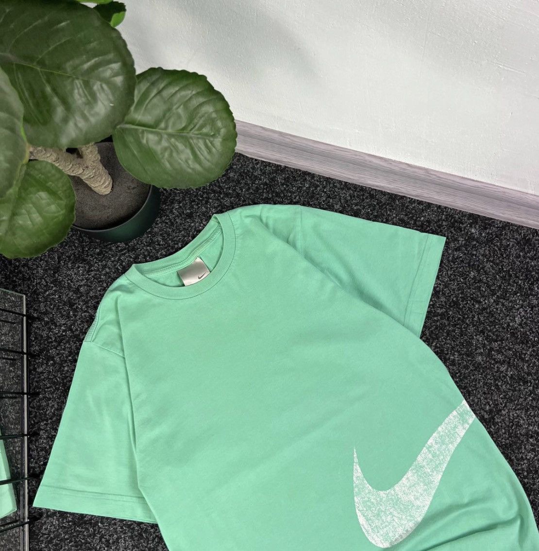 Nike Nike vintage t-shirt big swoosh 90s tee techwear drill Size US S / EU 44-46 / 1 - 2 Thumbnail
