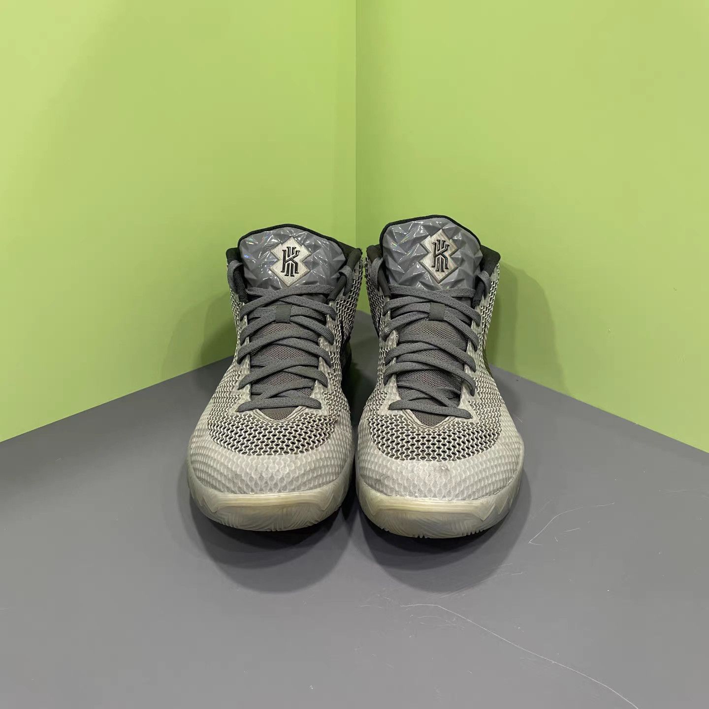 Nike Nike Kyrie 1 Basketball Shoes K15 Size US 12 / EU 45 - 2 Thumbnail