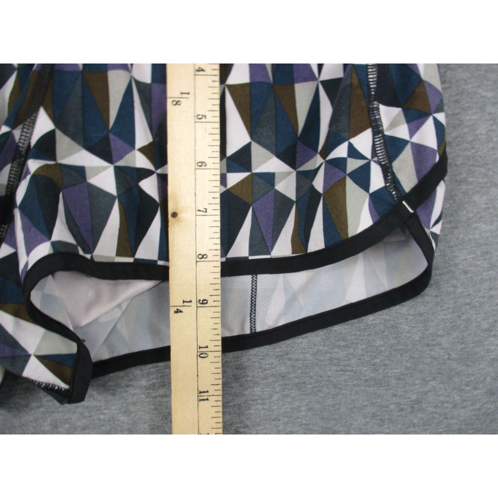 Lululemon Lululemon Hotty Hot High-Rise Lined Short 3" Multicolor Geometric 6 Running Size 28" / US 6 / IT 42 - 7 Thumbnail