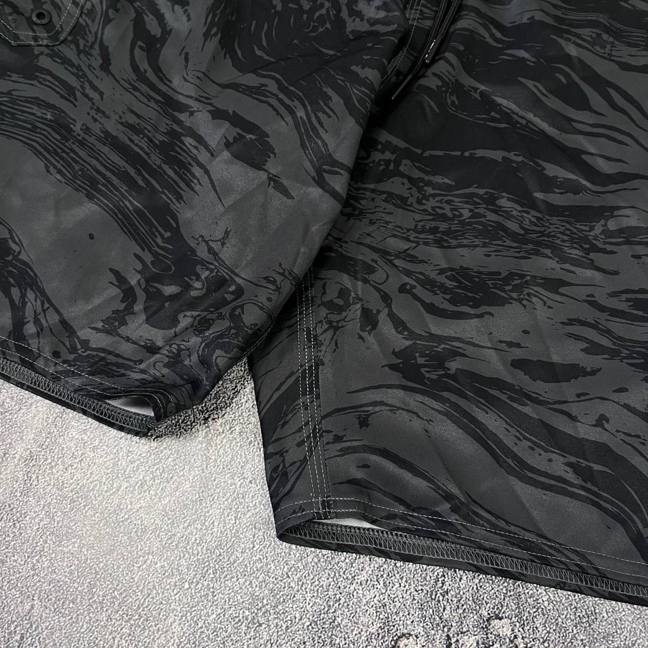 Oakley Oakley Kana 21 2.0 Boardshorts Casual Y2K Hype mens sz 36 Size US 36 / EU 52 - 4 Thumbnail