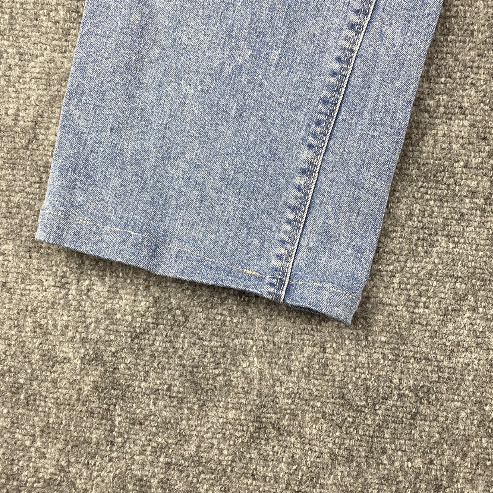 Hudson Hudson Jeans Womens 12 Light Wash Blue Straight Leg Stretch Denim Flap Pockets Size 34" / US 12 / IT 48 - 5 Thumbnail