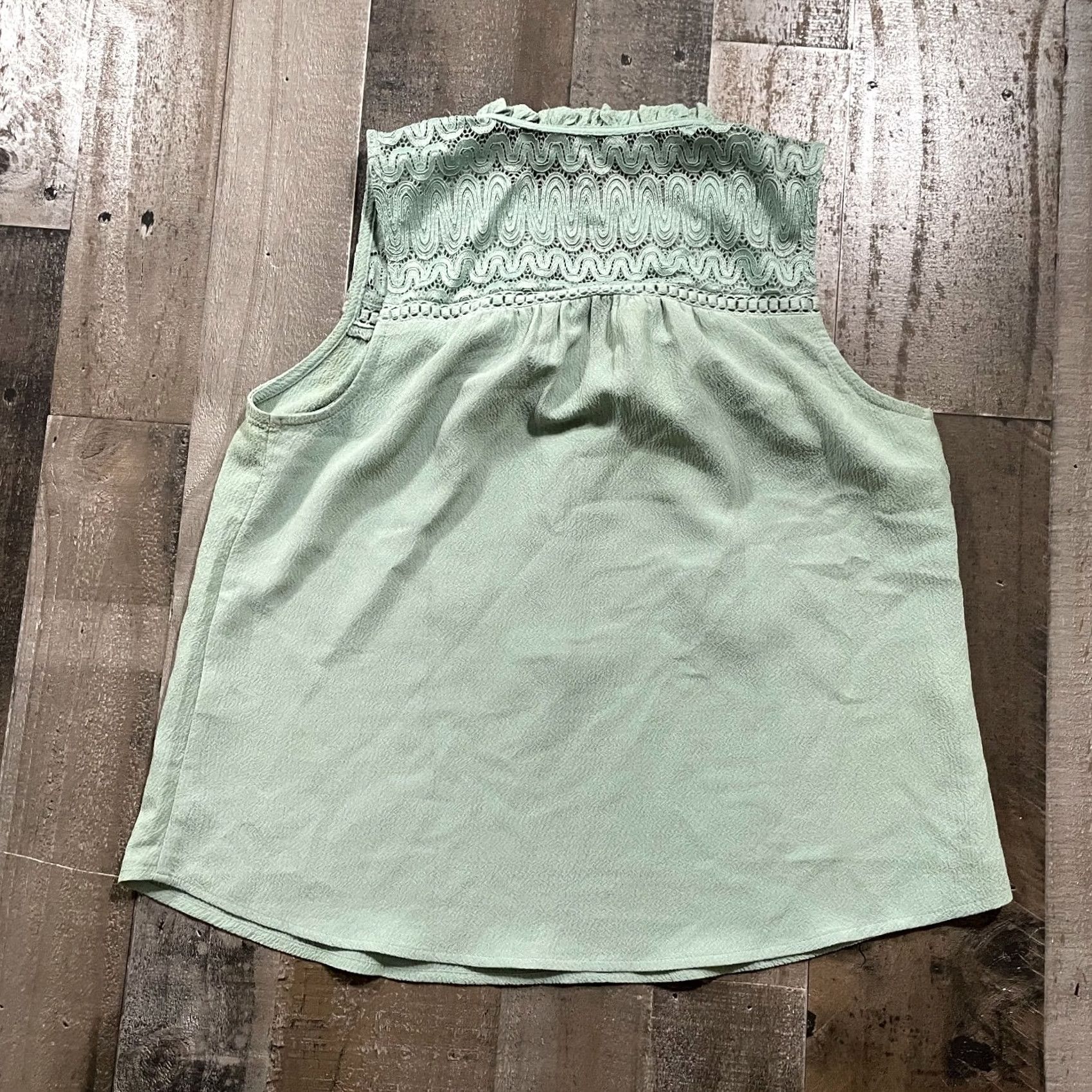 Vintage Sweet Wanderer Tank Womens Small Green Ruffled V-Neck Lace Detail Sleeveless Size S / US 4 / IT 40 - 2 Thumbnail