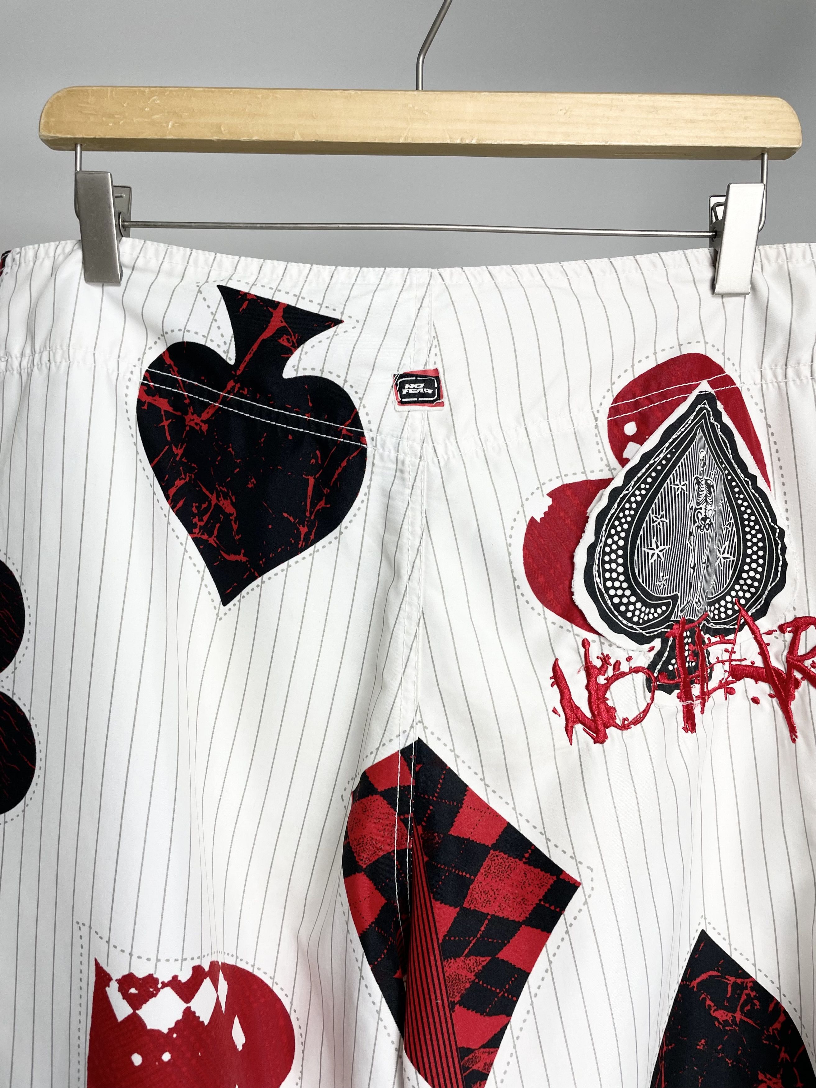 No Fear No Fear Vintage Skulls Full Printed Y2K White Cargo Shorts Size US 36 / EU 52 - 13 Thumbnail