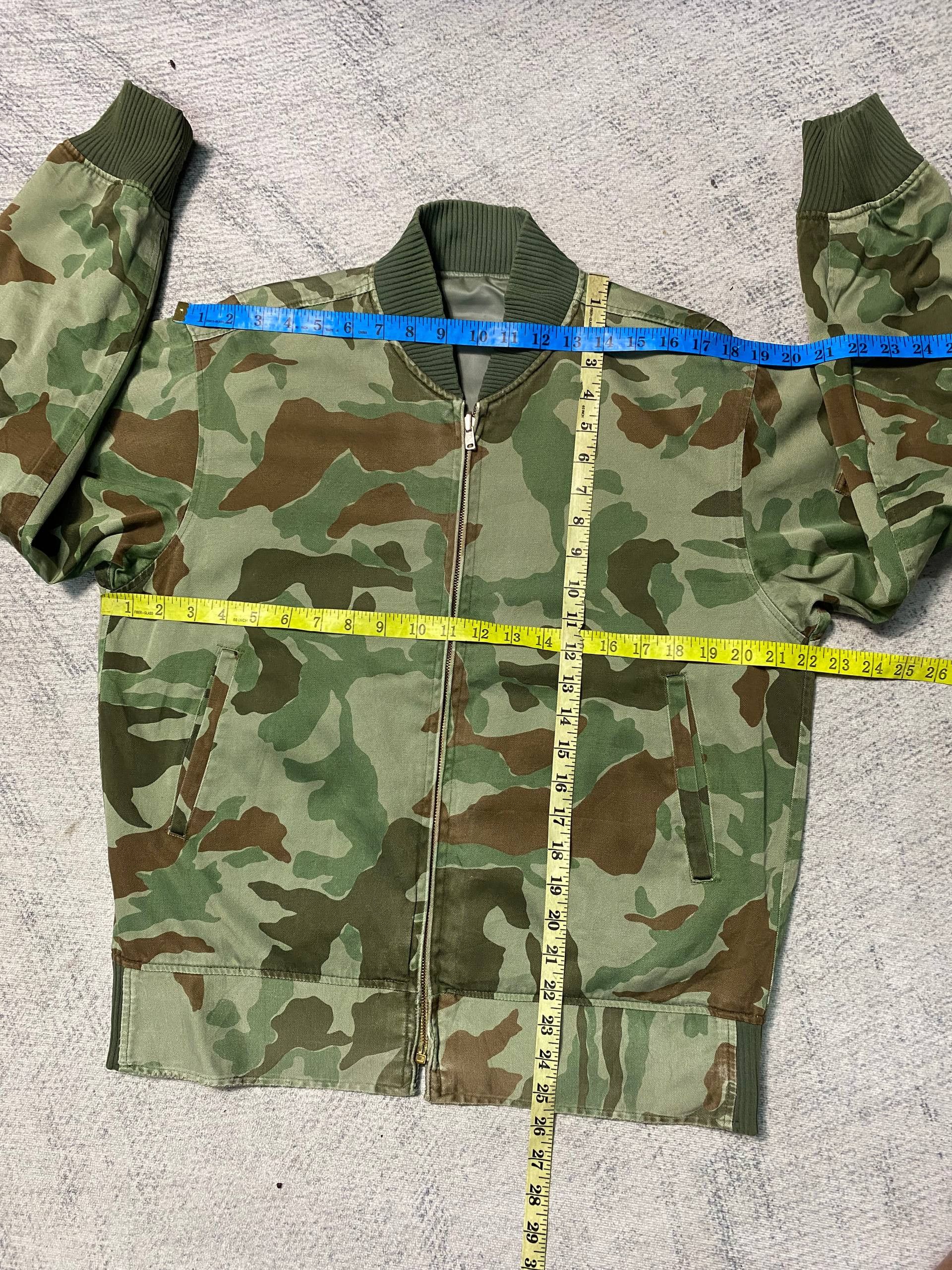 Vintage Vintage 80s Reversible MA-1 Bomber Jacket Camo/Sage Green Size US M / EU 48-50 / 2 - 13 Thumbnail