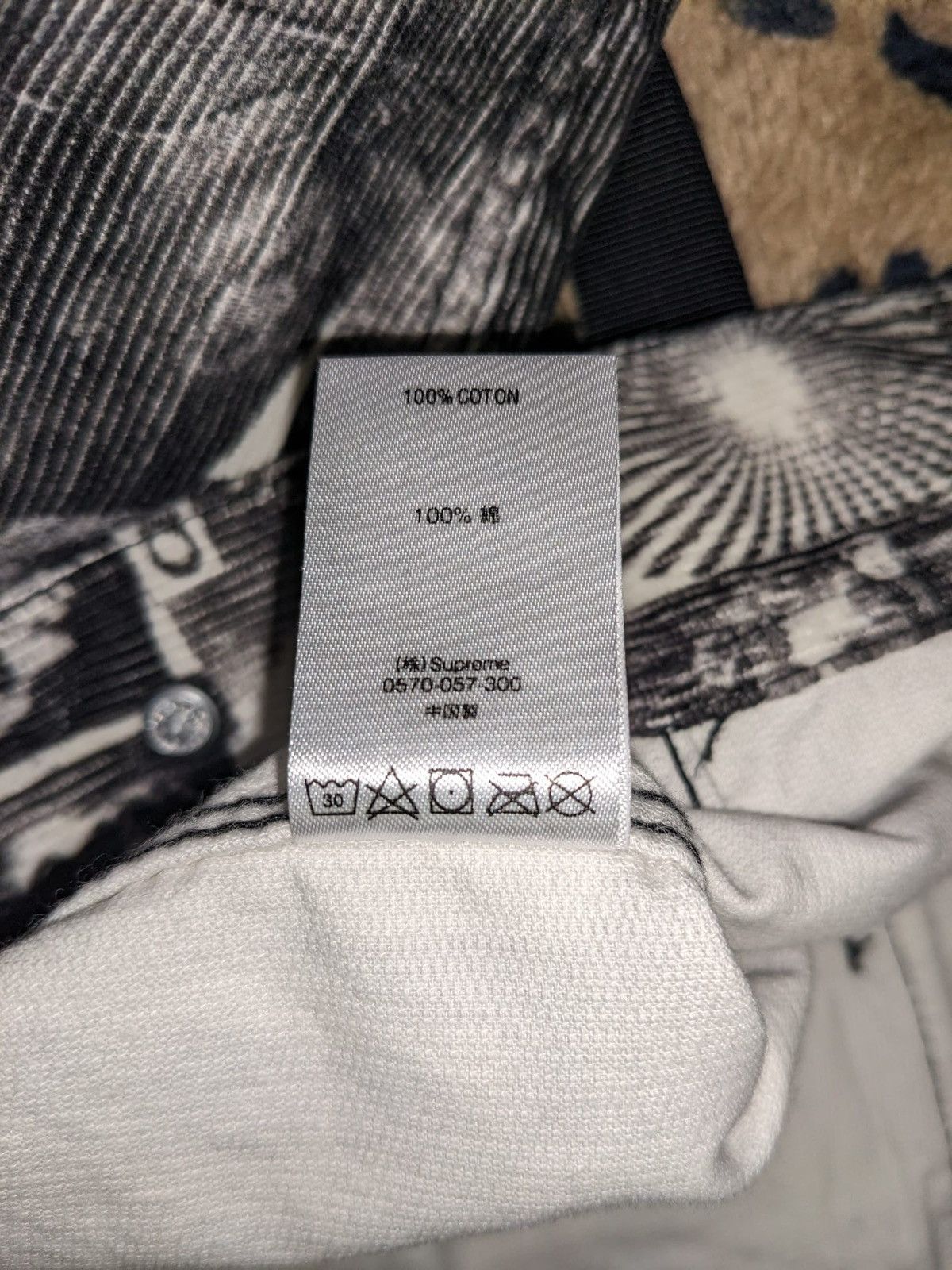 Supreme SS18 SUPREME VIBRATIONS CORDUROY TRUCKER JACKET WHITE S Size US S / EU 44-46 / 1 - 6 Thumbnail