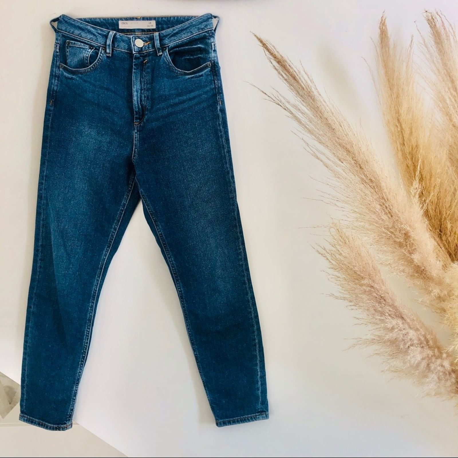 Asos ASOS Medium Blue Wash Straight Leg Mom High Rise Denim Jeans Size 26" / US 2 / IT 38 - 1 Thumbnail