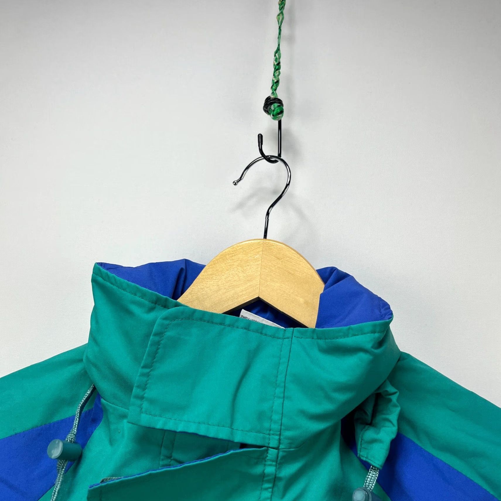Vintage VINTAGE 90s Gore-Tex Performance Cycling Windbreaker Jacket M Green Mens Windbreaker 90s Size US M / EU 48-50 / 2 - 4 Thumbnail