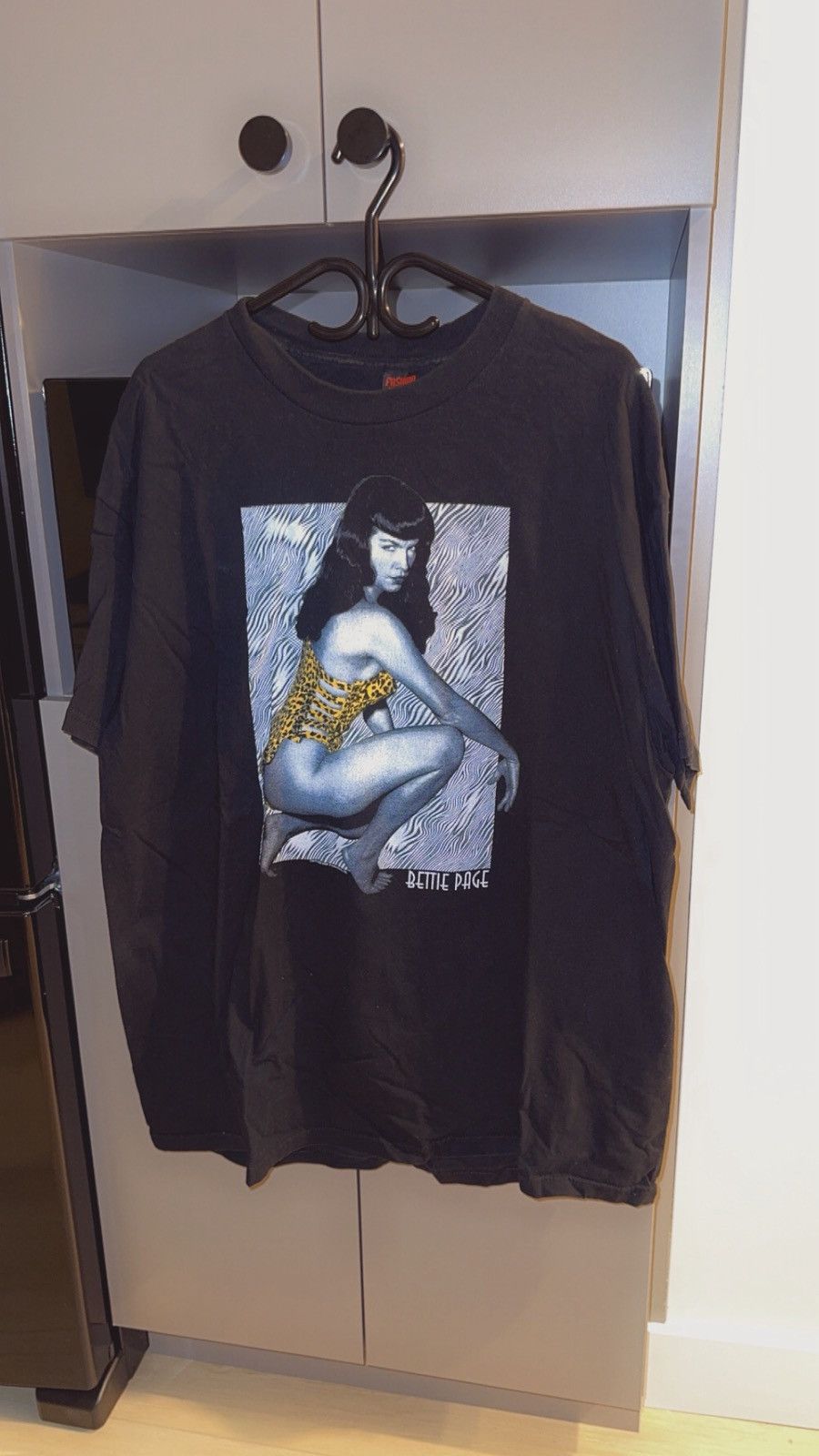 Fashion Victim Vintage Bettie Page Tee - Fashion Victim Size US XL / EU 56 / 4 - 1 Thumbnail