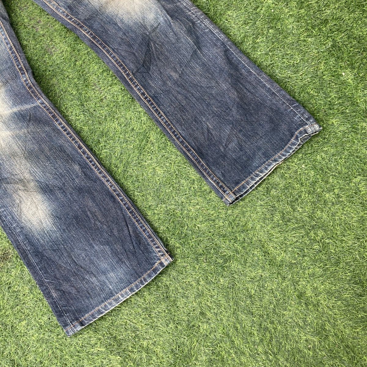 Edwin EDWIN EXCLUSIVE VINTAGE FLARED RIPPED BOOTCUT JEANS Size US 31 - 5 Thumbnail