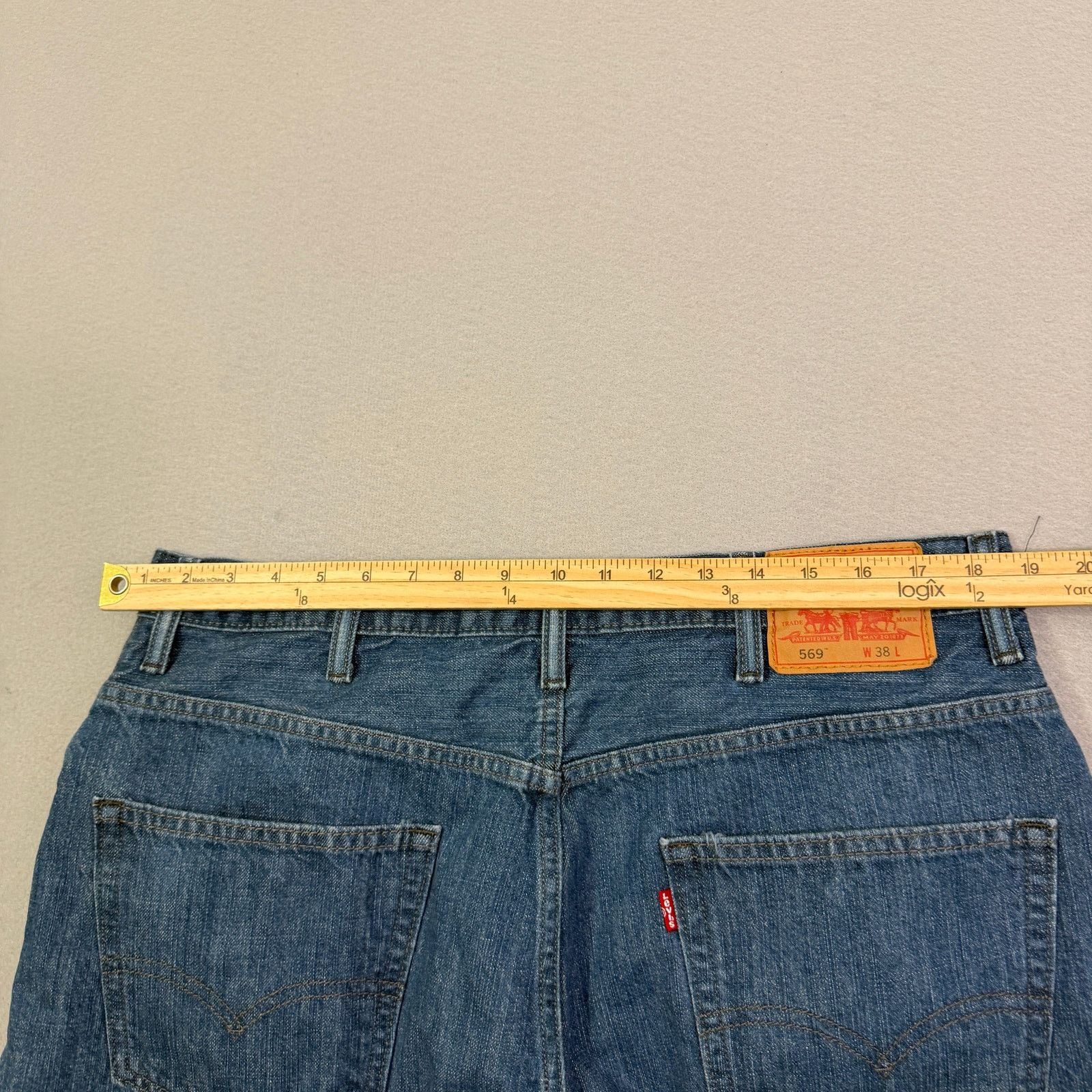Levi's Vintage Levis 569 Jean Shorts 38 Blue 12" Inseam Baggy Size US 38 / EU 54 - 7 Thumbnail
