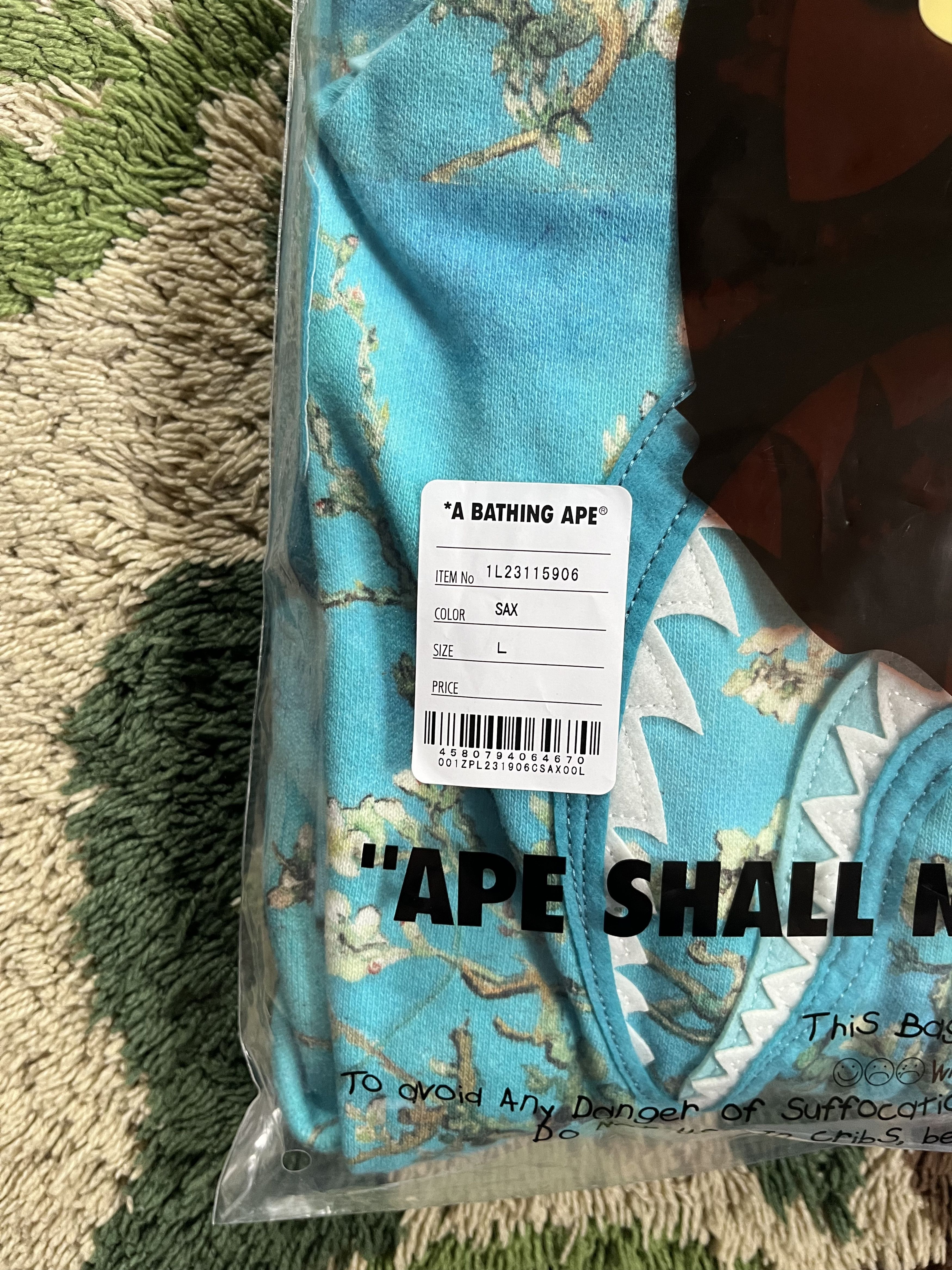 Bape BAPE VAN GOGH MUSEUM SHARK FULL ZIP HOODIE SAX Size US L / EU 52-54 / 3 - 6 Thumbnail