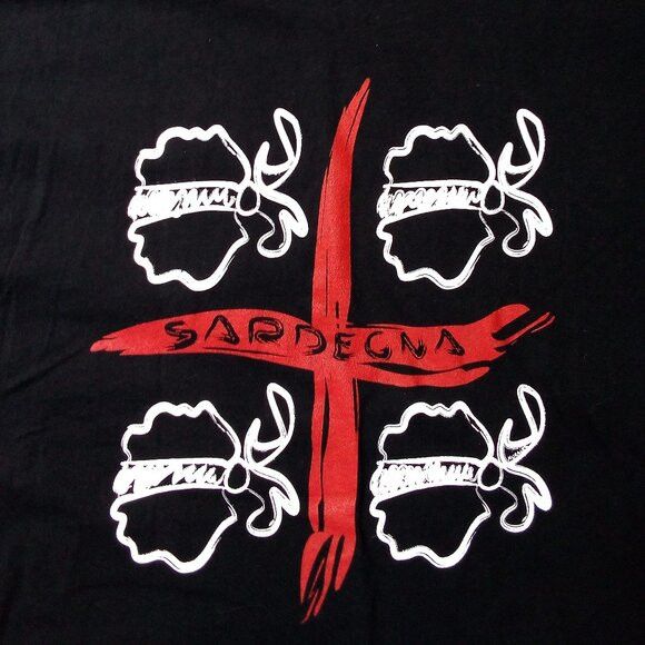 Fruit Of The Loom × Vintage Deadstock Vintage Sardegna Quattro Mori Flag T-Shirt Size US XL / EU 56 / 4 - 1 Thumbnail