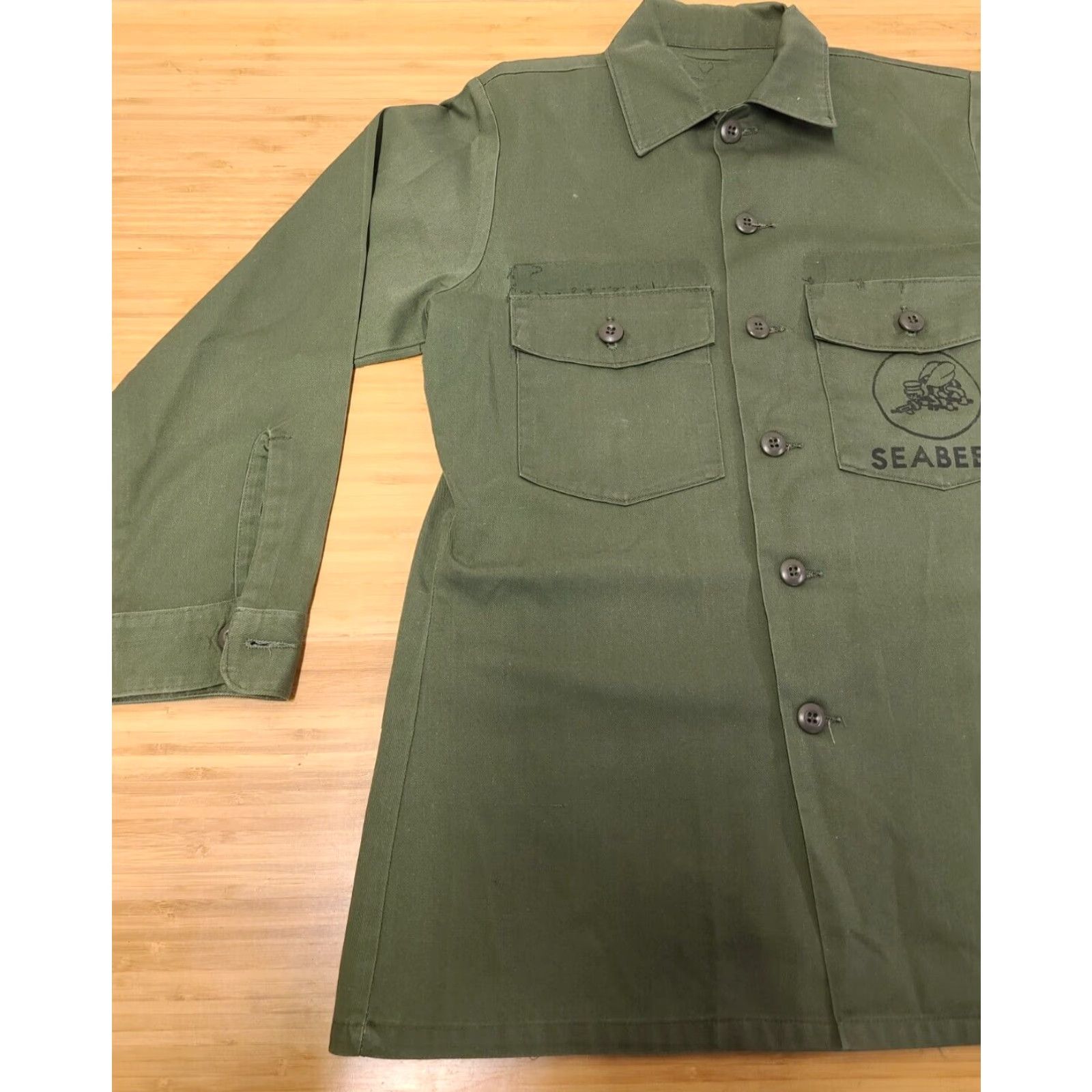 Vintage Vintage US Navy Seabees Men's Green Uniform Shirt S/M User: Vintage US Navy Seabees Men's Green Uniform Shirt S/M Size US S / EU 44-46 / 1 - 4 Thumbnail