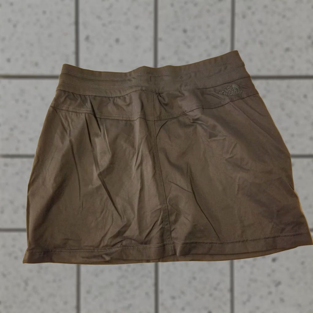 The North Face The North Face Skirt Medium M Gray Grey Athletic Outdoor Hiking Womens Size 32" / US 10 / IT 46 - 1 Thumbnail
