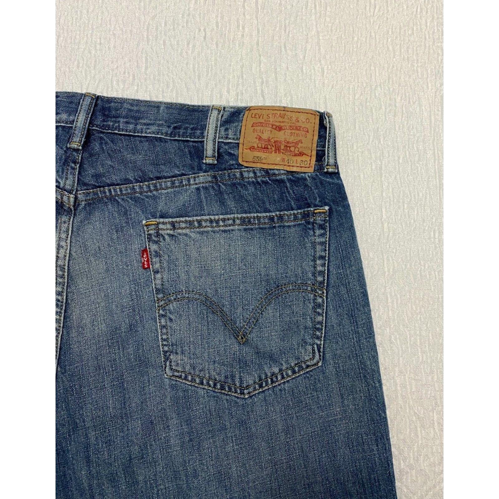 Levi's Levis 559 Relaxed Straight Jeans Size 40×30 Blue Faded Whiskers Wide Leg Mens Size US 40 / EU 56 - 3 Thumbnail