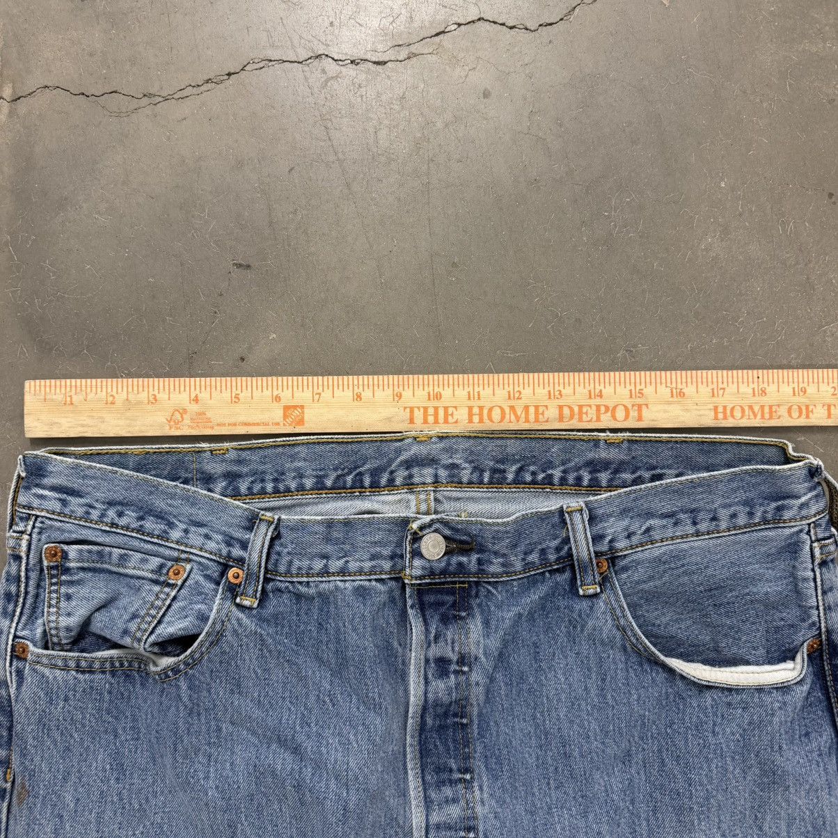 Levi's Levi’s 501 Straight Leg Jeans Light Wash 40x30 Size US 40 / EU 56 - 4 Thumbnail
