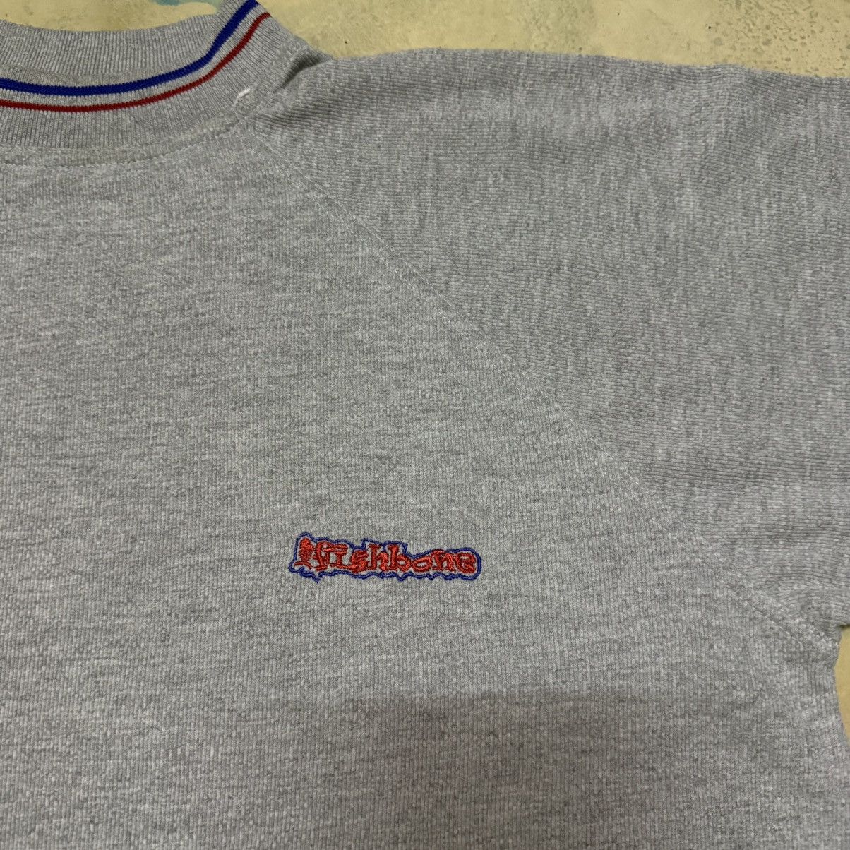 Japanese Brand Vintage Fishbone Small Logo T Shirt Size US XL / EU 56 / 4 - 2 Thumbnail