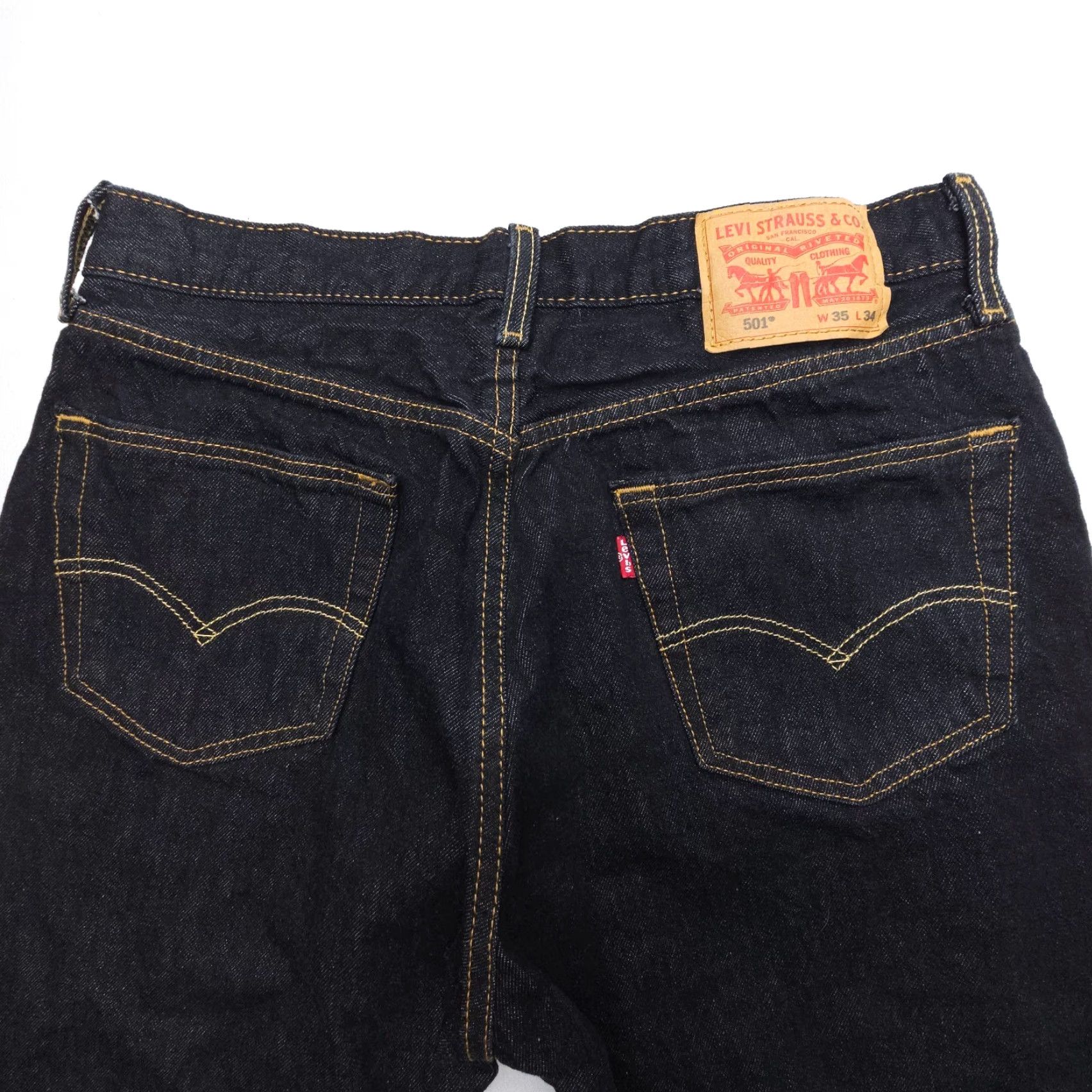 Levi's VINTAGE Levi's 501 Jeans Mens 35 x 34 Button Fly Black EUC Size US 35 - 3 Thumbnail