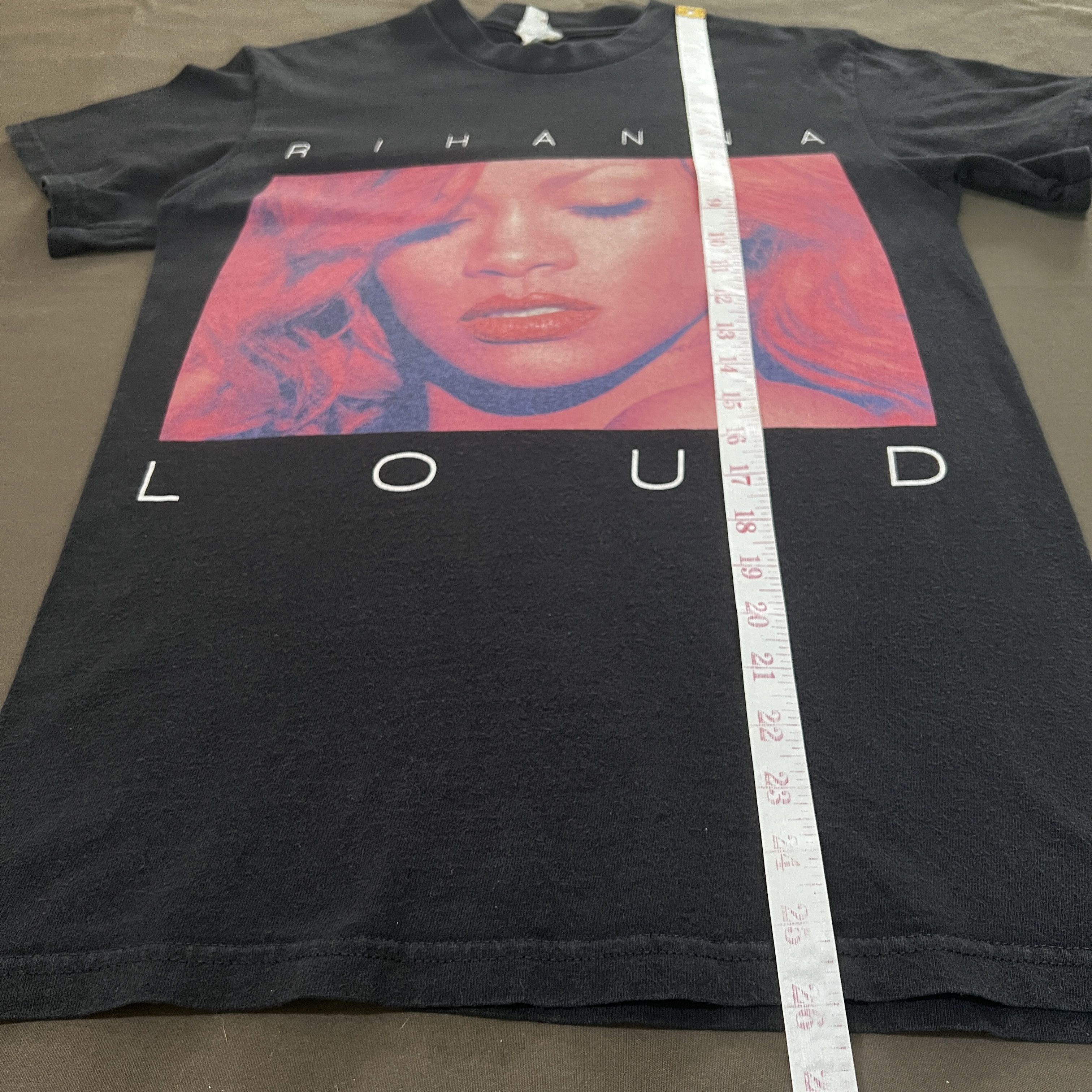 Band Tees × Rap Tees Rihanna Loud Promo Tour Tee Size US S / EU 44-46 / 1 - 8 Thumbnail
