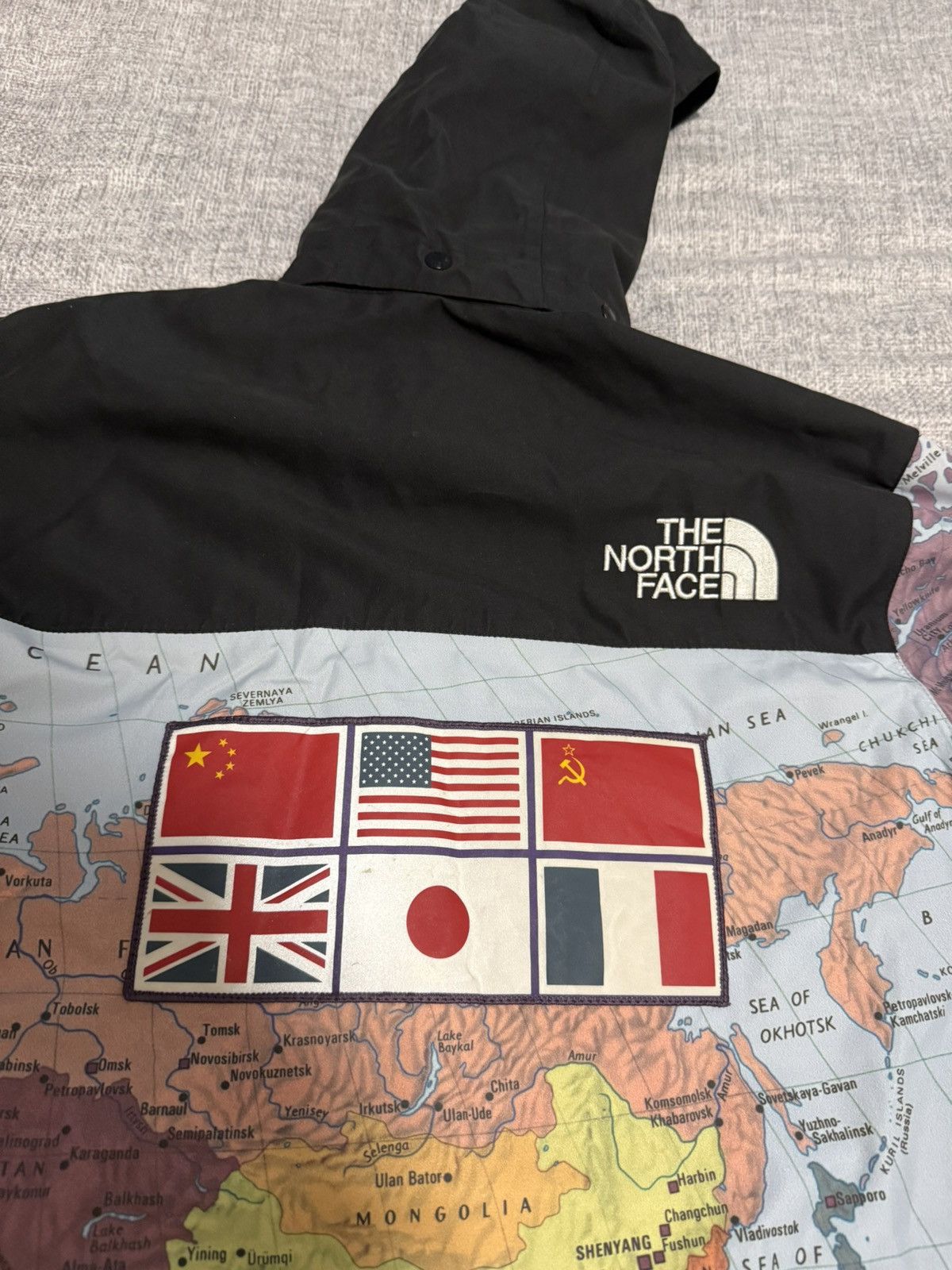 Supreme × The North Face Supreme tnf the north face maps atlas coach Jacket Size US S / EU 44-46 / 1 - 6 Thumbnail