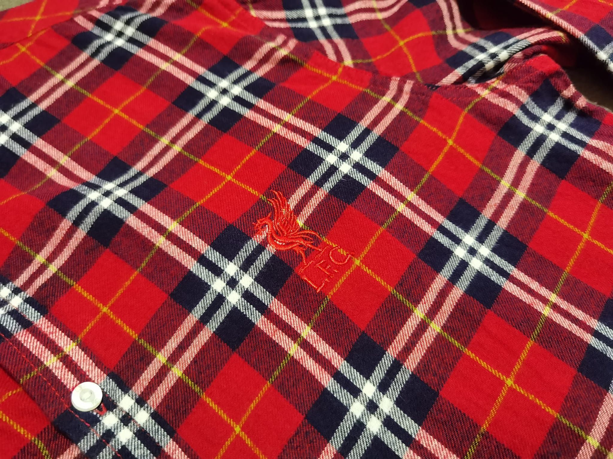 Other LIVERPOOL F. C flannel unisex S 2172 Size US S / EU 44-46 / 1 - 12 Thumbnail