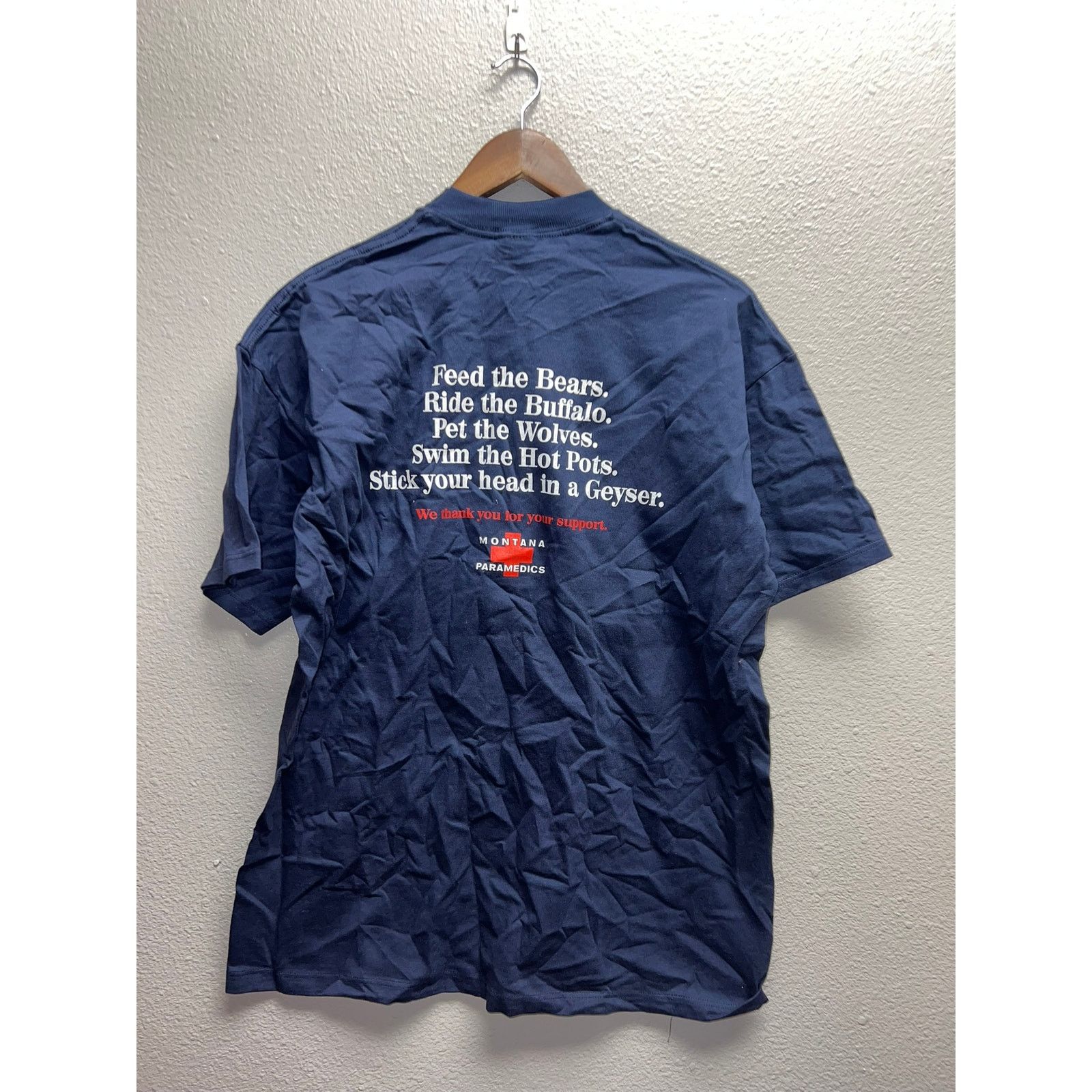 Jerzees Vintage Paramedics Shirt Montana Medic Joke Humor Tee 90s L Size US L / EU 52-54 / 3 - 4 Thumbnail