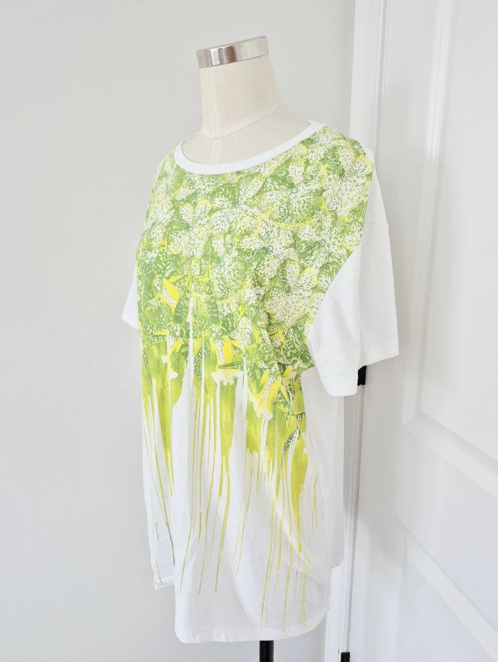 Just Cavalli Beachwear White/Green Graphic Tee Floral Spring Summer Size US L / EU 52-54 / 3 - 3 Thumbnail