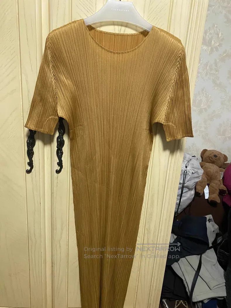Issey Miyake Issey Miyake Coffee pleated dress Size M / US 6-8 / IT 42-44 - 1 Thumbnail