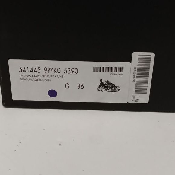 Gucci GUCCI Women's 'Lavender' Flashtreks w/ Crystals - EU36/US6 Size US 6 / IT 36 - 15 Thumbnail
