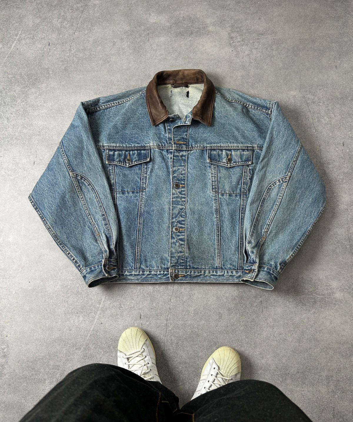 Warner Bros Vintage Outlaw Taz big logo denim jeans jacket mens Size US L / EU 52-54 / 3 - 2 Thumbnail