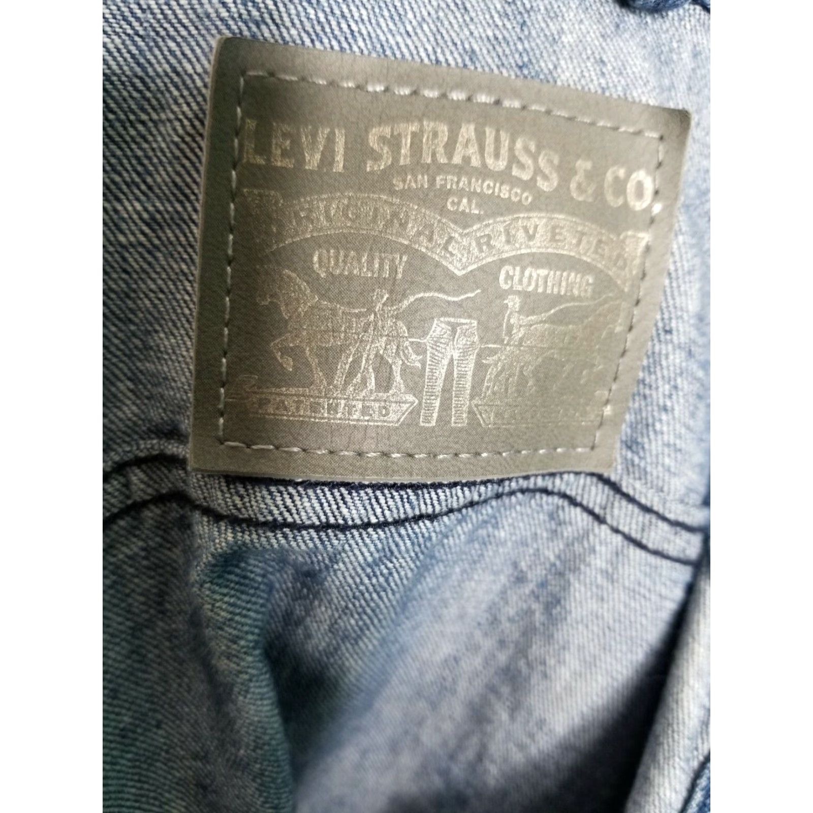 Levi's VINTAGE Levi's Women Jacket Trucker Denim Blue Medium Wash Distressed Pockets Size M / US 6-8 / IT 42-44 - 6 Thumbnail
