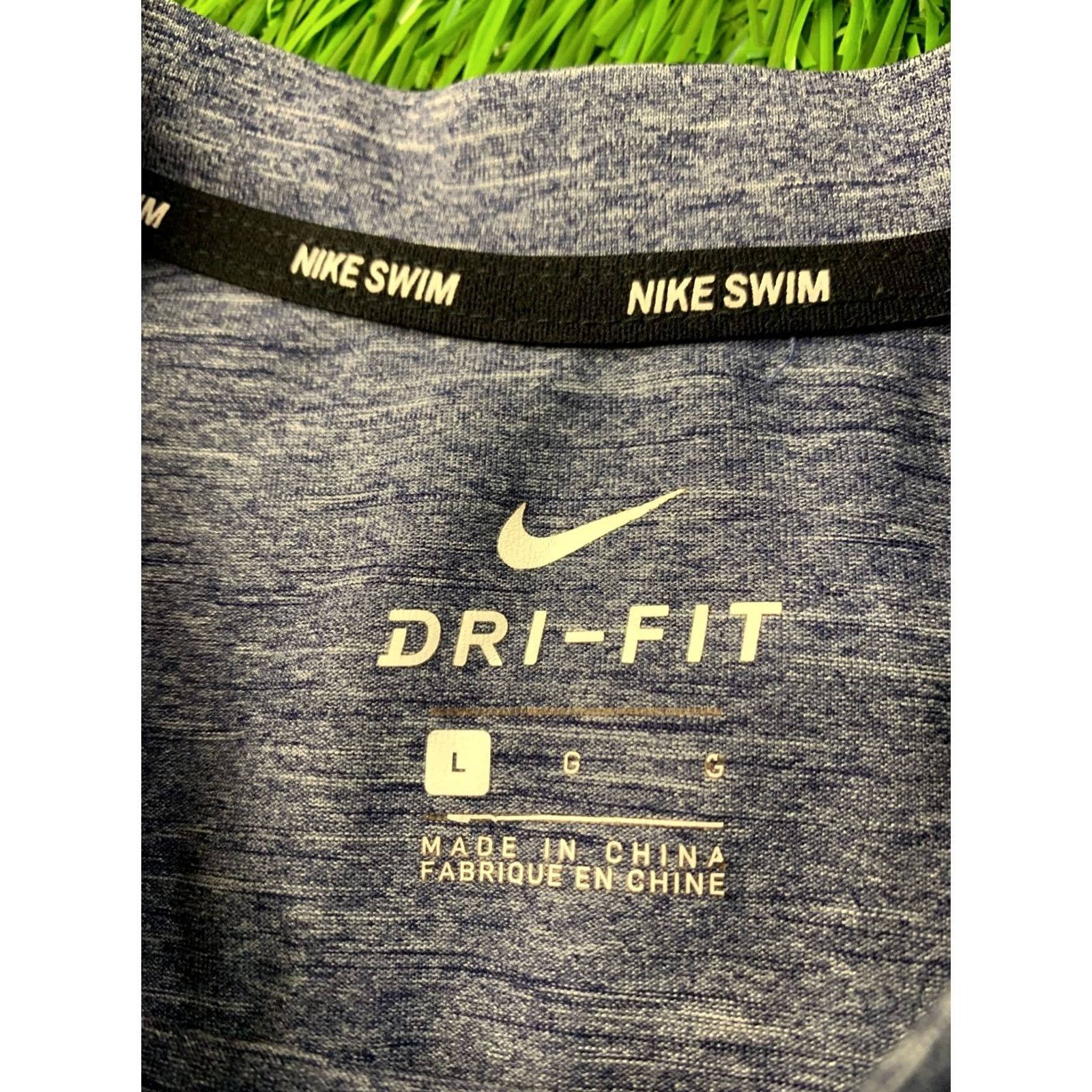 Nike NIKE Swim Dri-Fit Shirt Short Sleeve T-Shirt Jersey Mens L Blue 2019 Nike Swim Dri-Fit Shirt Pattern Solid Size US L / EU 52-54 / 3 - 5 Thumbnail