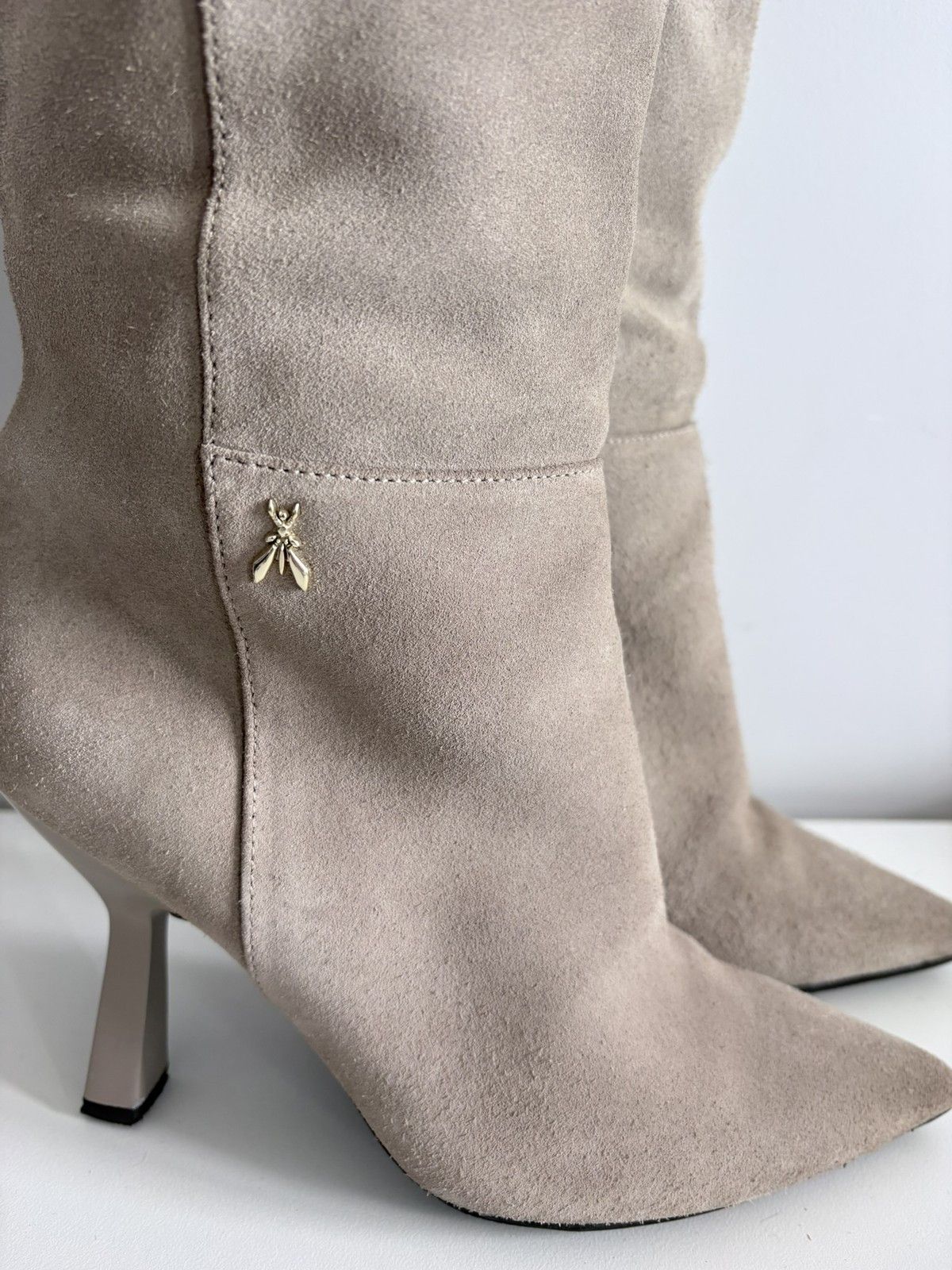 Patrizia Pepe Patrizia Pepe musketeer beige suede heeled boots size 37 Size US 7 / IT 37 - 5 Thumbnail
