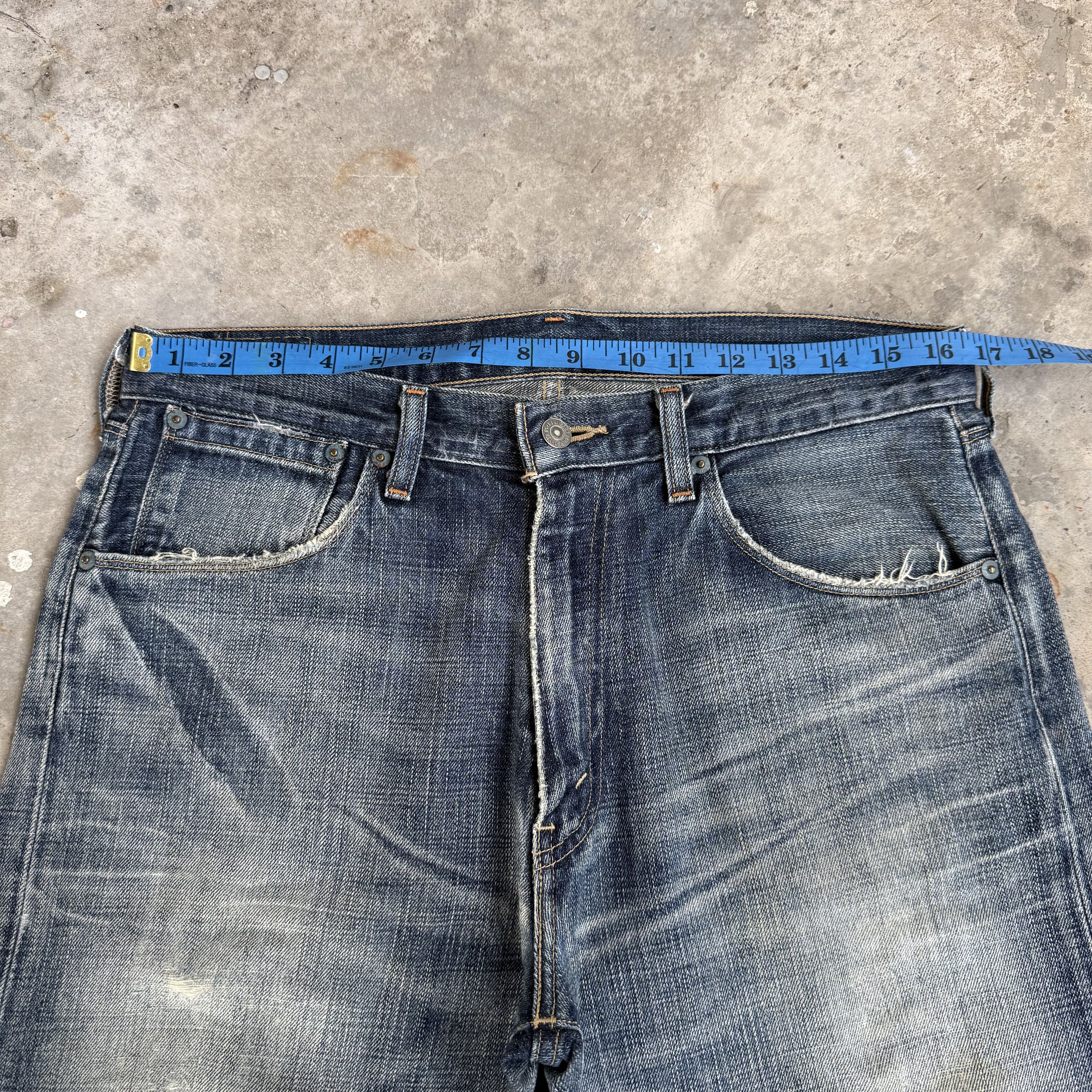 Levi's Vintage Clothing Vintage Levi's 553 Stone Wash Faded Denim Jeans Size US 33 - 4 Thumbnail