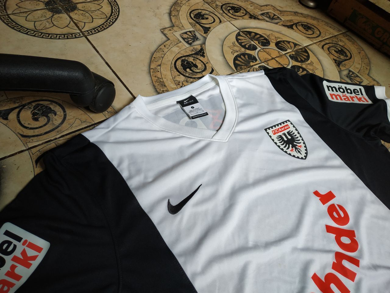 Nike Rare Nike FC Aarau 2014 Archive Jersey Swiss League Size L Size US L / EU 52-54 / 3 - 13 Thumbnail