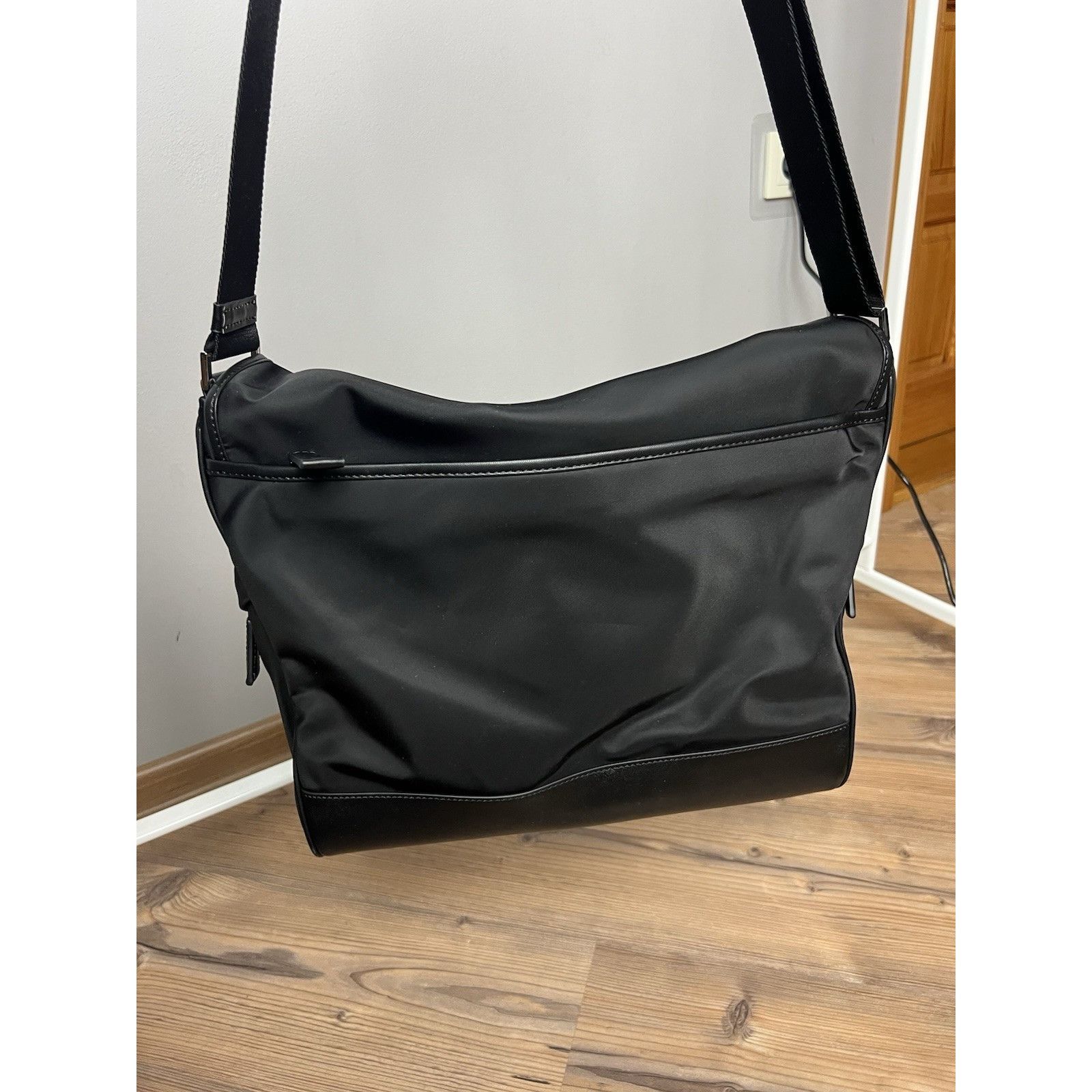 Prada MINT! Prada Triangle Logo Re-Nylon Saffiano Crossbody Bag Bl Size ONE SIZE - 9 Thumbnail