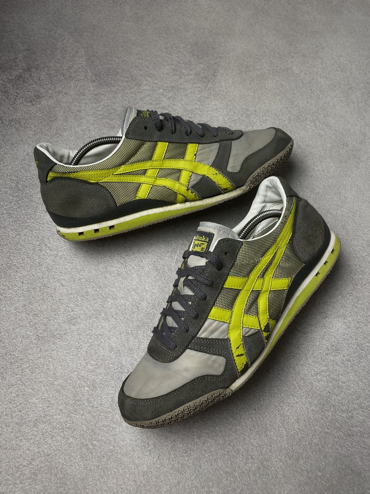 Asics Vintage Asics Onitsuka Tiger OG Distressed Sneakers Y2K Size US 11 / EU 44 - 2 Thumbnail