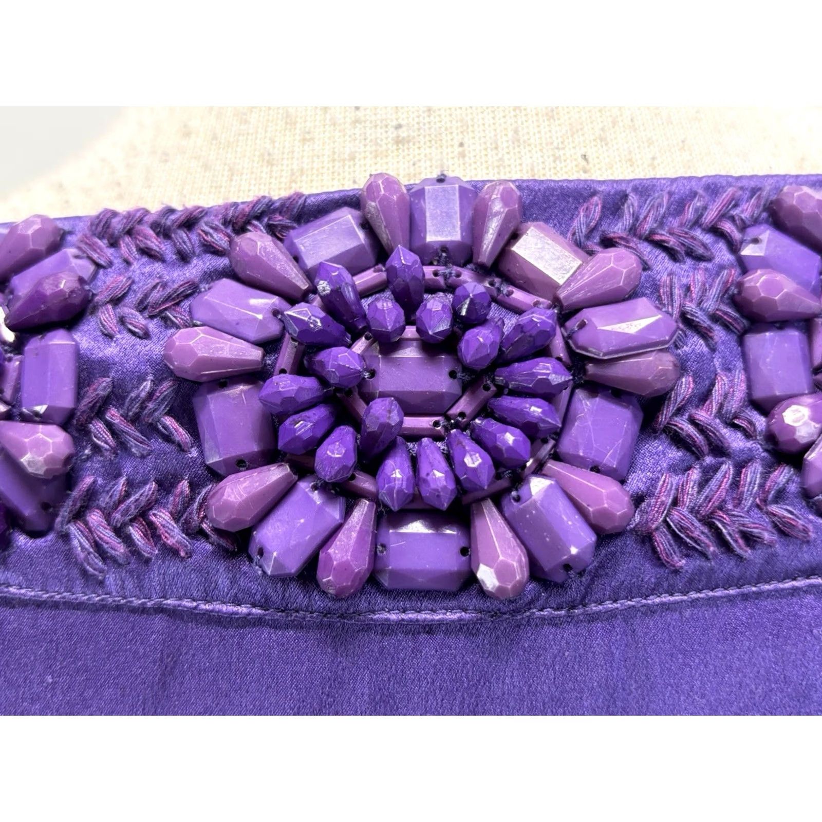 Alice + Olivia Alice + Olivia 100% Silk Mini Shift Dress Women’s XS Purple Beaded Neck Belted Size XS / US 0-2 / IT 36-38 - 7 Thumbnail