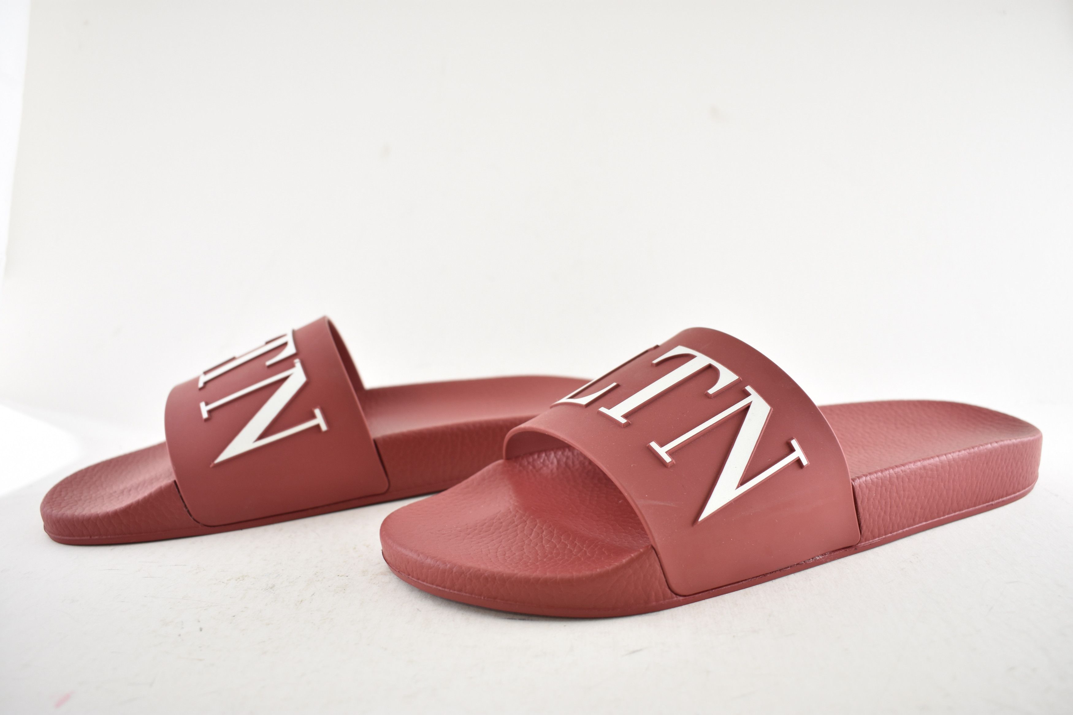 Valentino Garavani VLTN White Logo Rubber Pool Slide Sandal Flip 44 11 Size US 11 / EU 44 - 9 Thumbnail