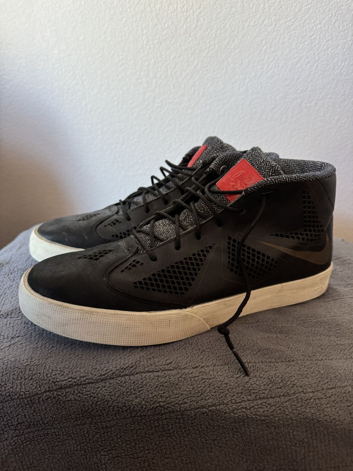 Nike Nike LeBron 10 NSW Lifestyle Size US 11.5 / EU 44-45 - 4 Thumbnail