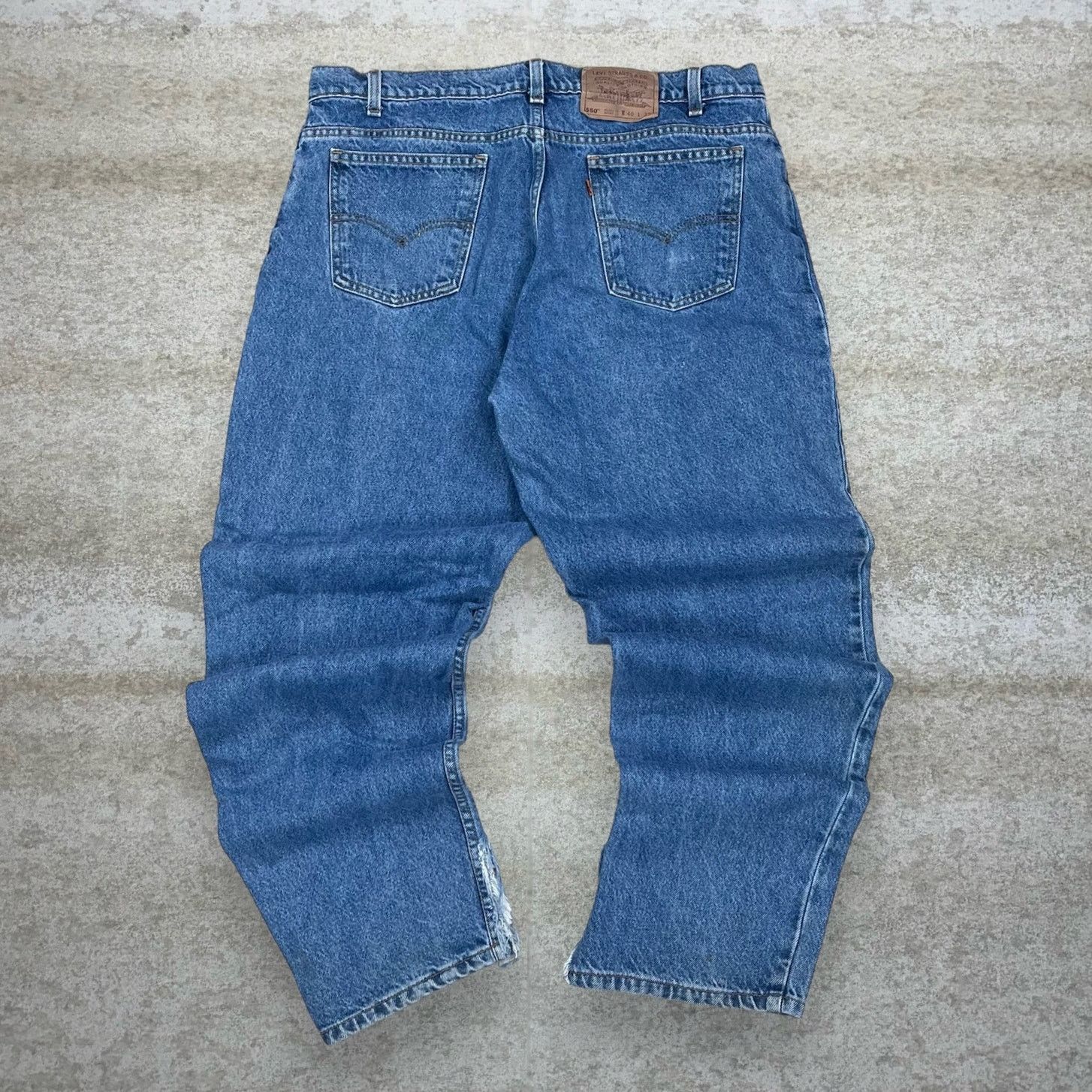 Vintage 90s Levis Jeans 550 40x32 Relaxed Flared Medium Wash